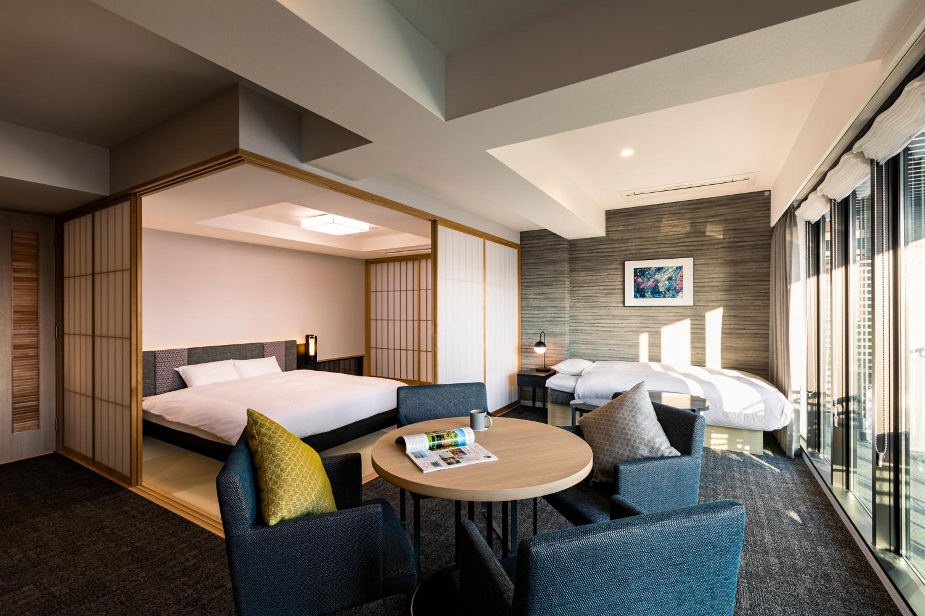 Deluxe King Room - Photo 12