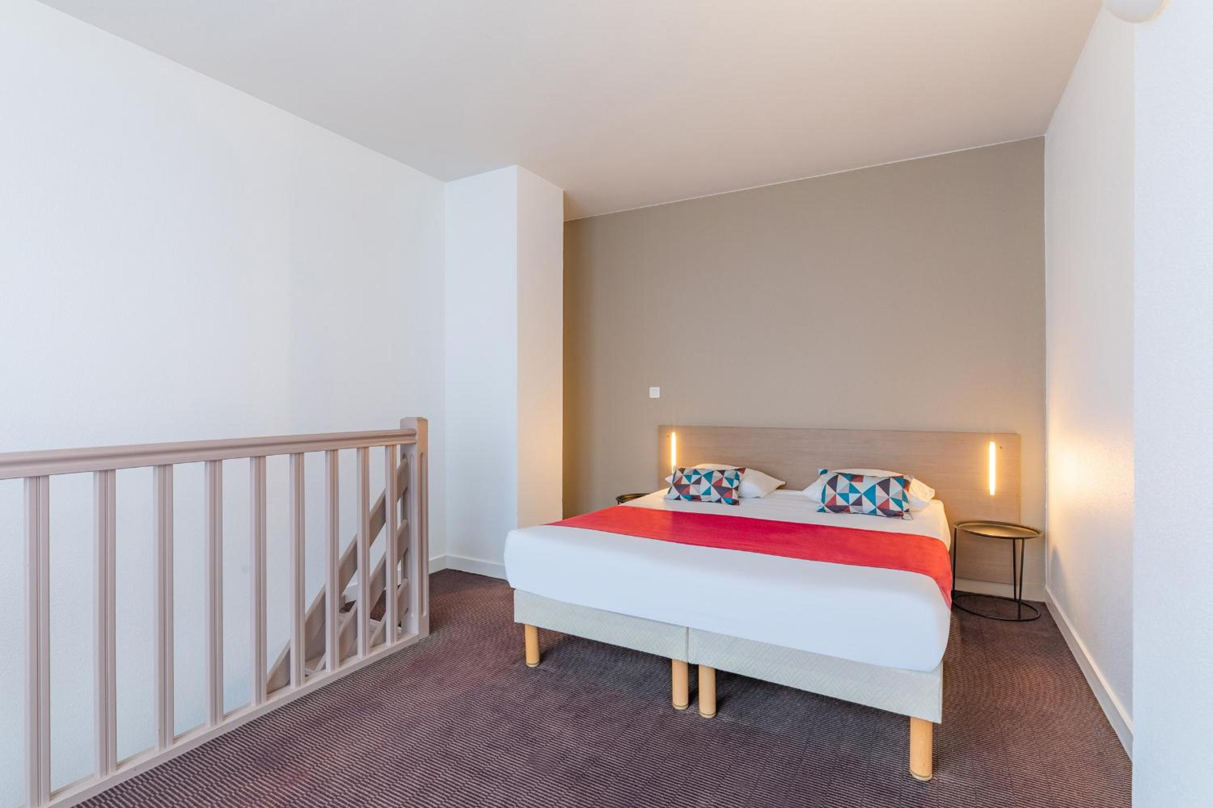 Apartment - Photo 1