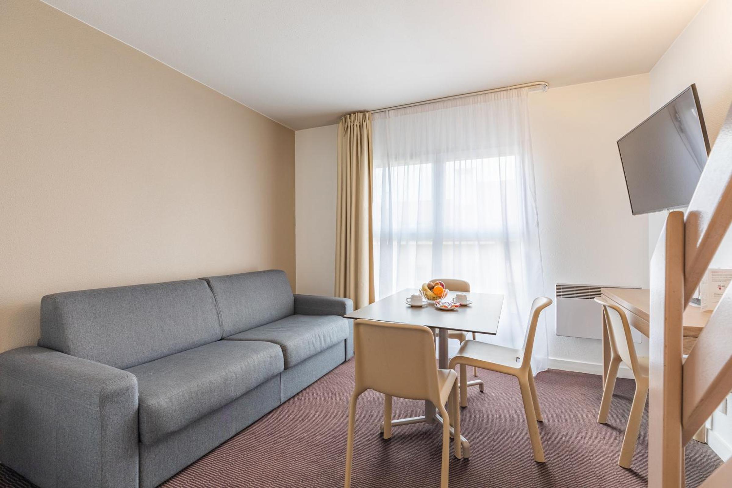 Apartment - Photo 5