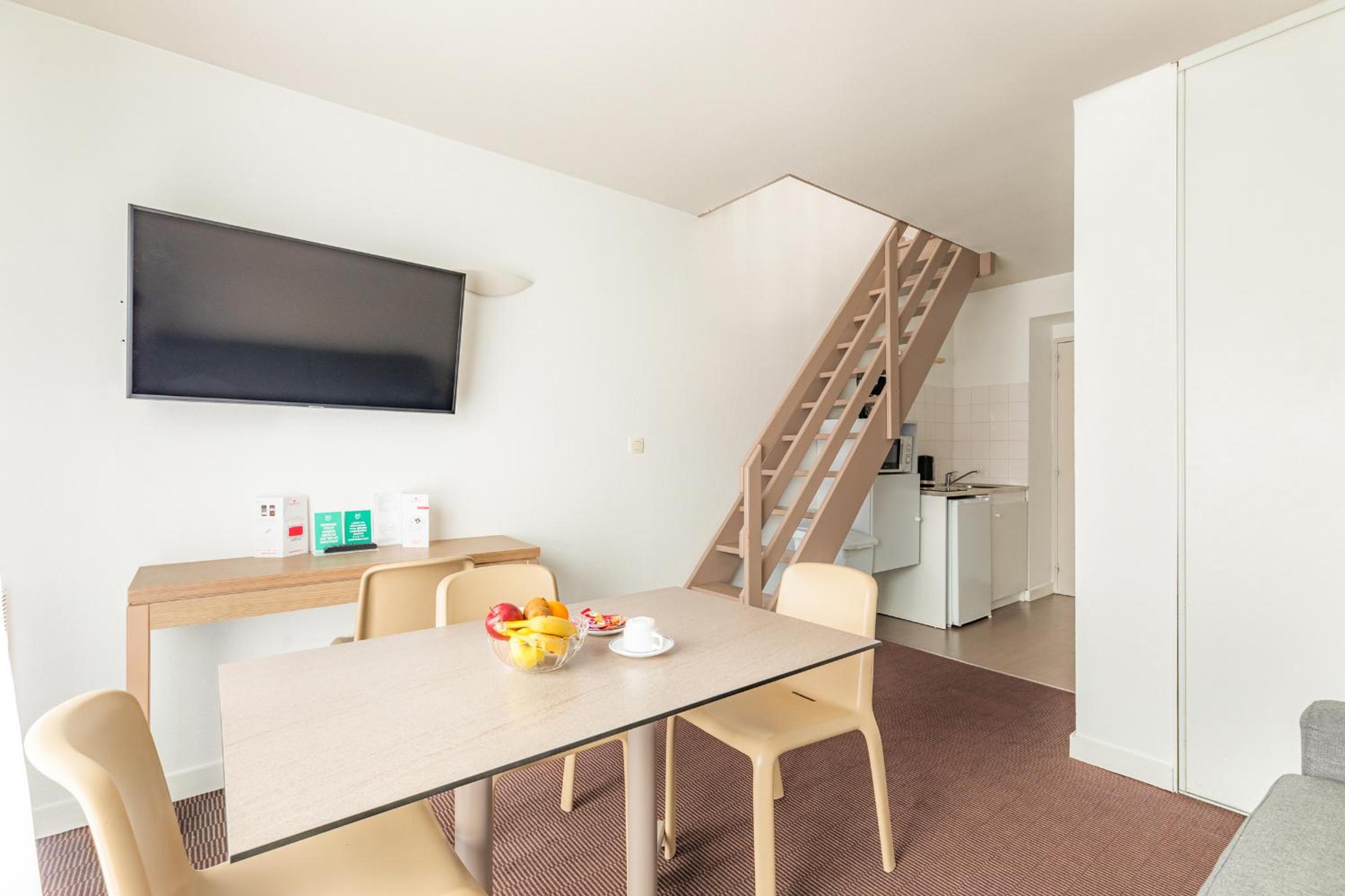 Apartment - Photo 4