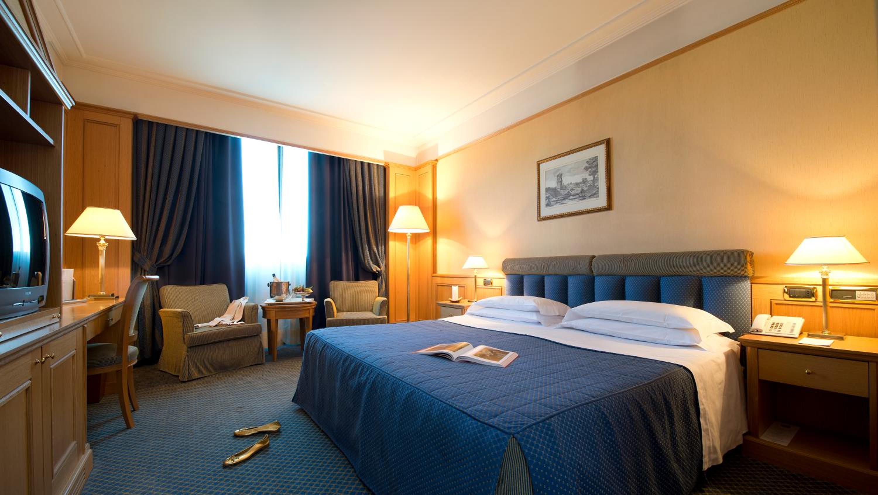 Superior King Room photo 3