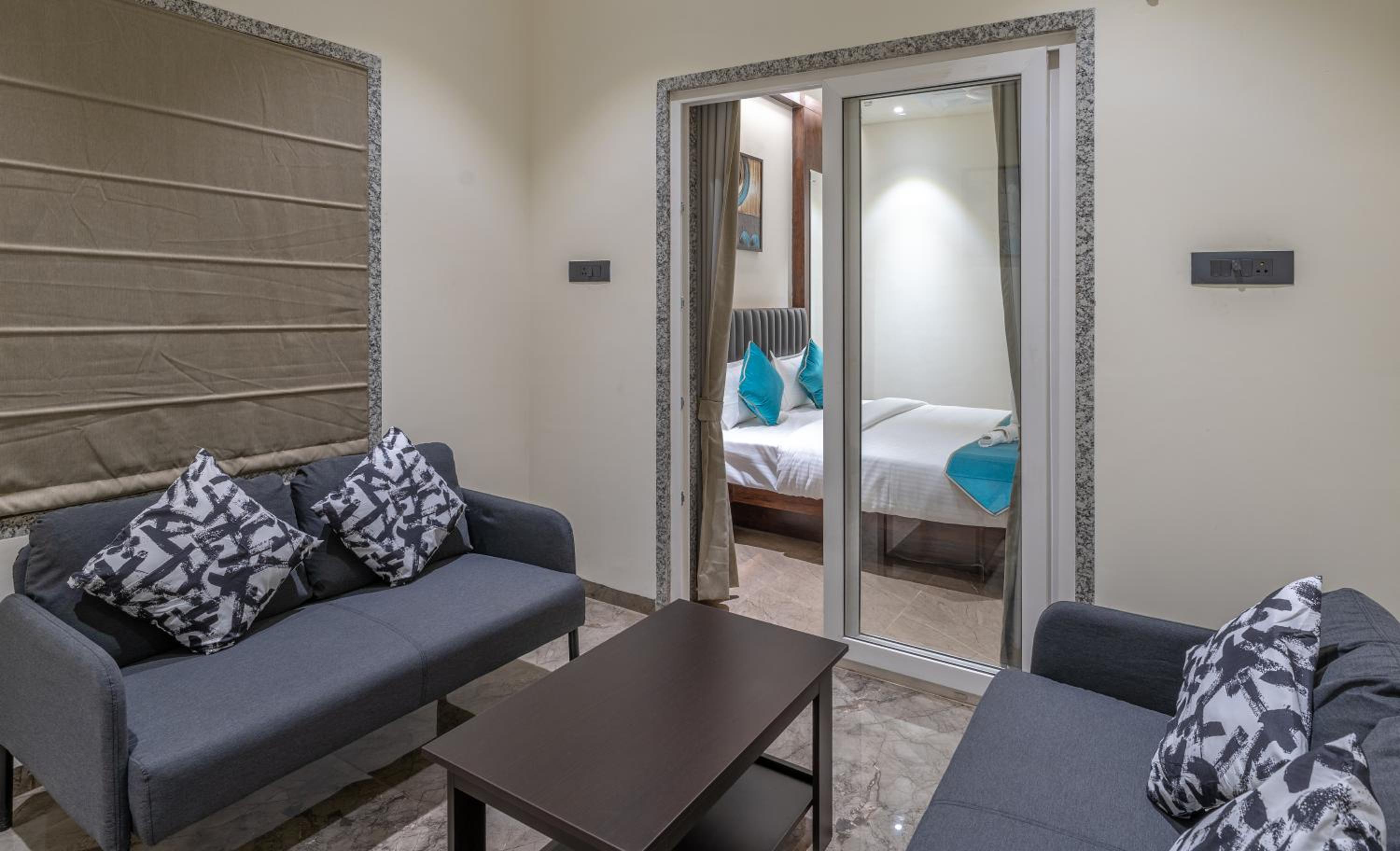 Suite - Photo 5