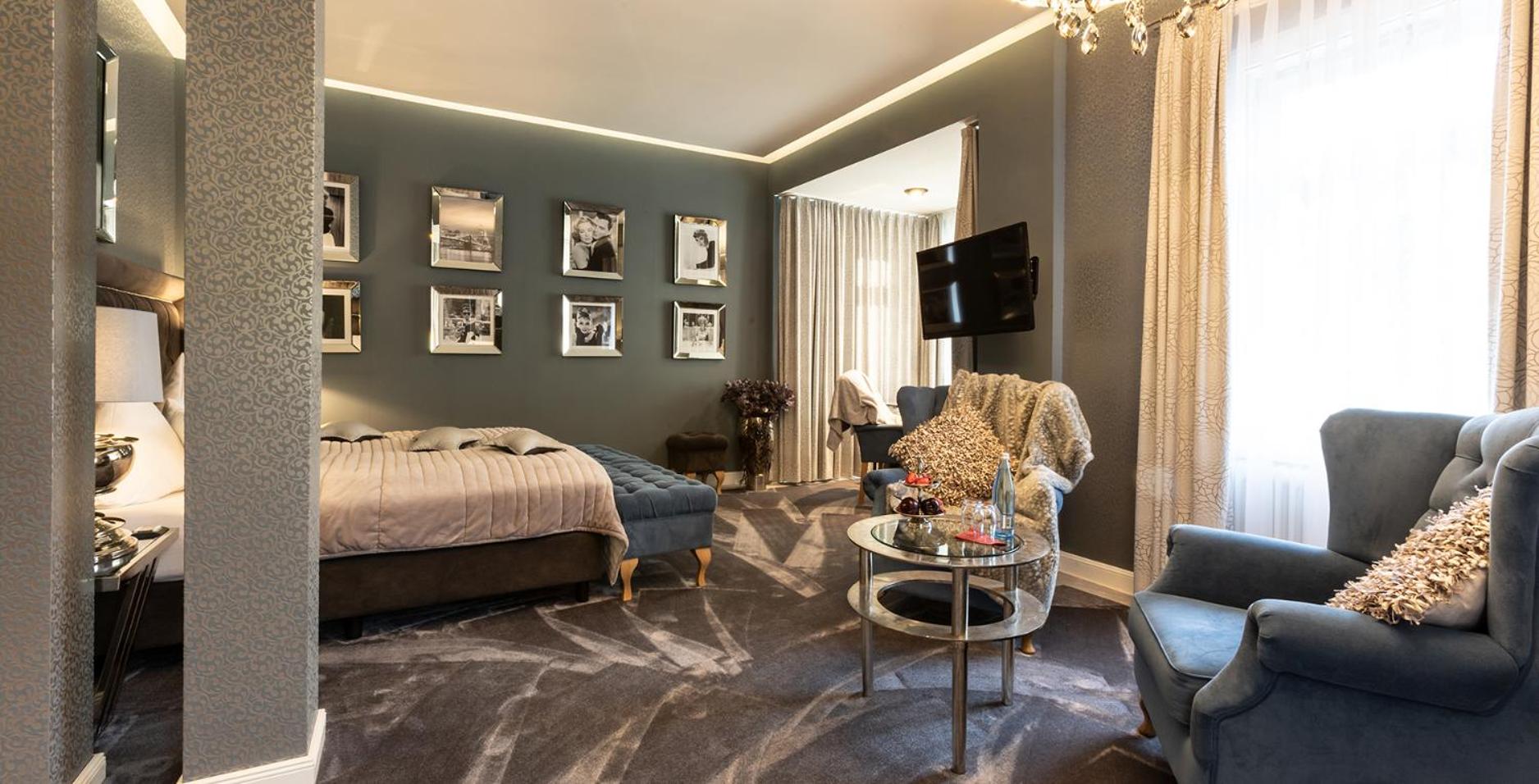 Bridal Suite - Photo 1