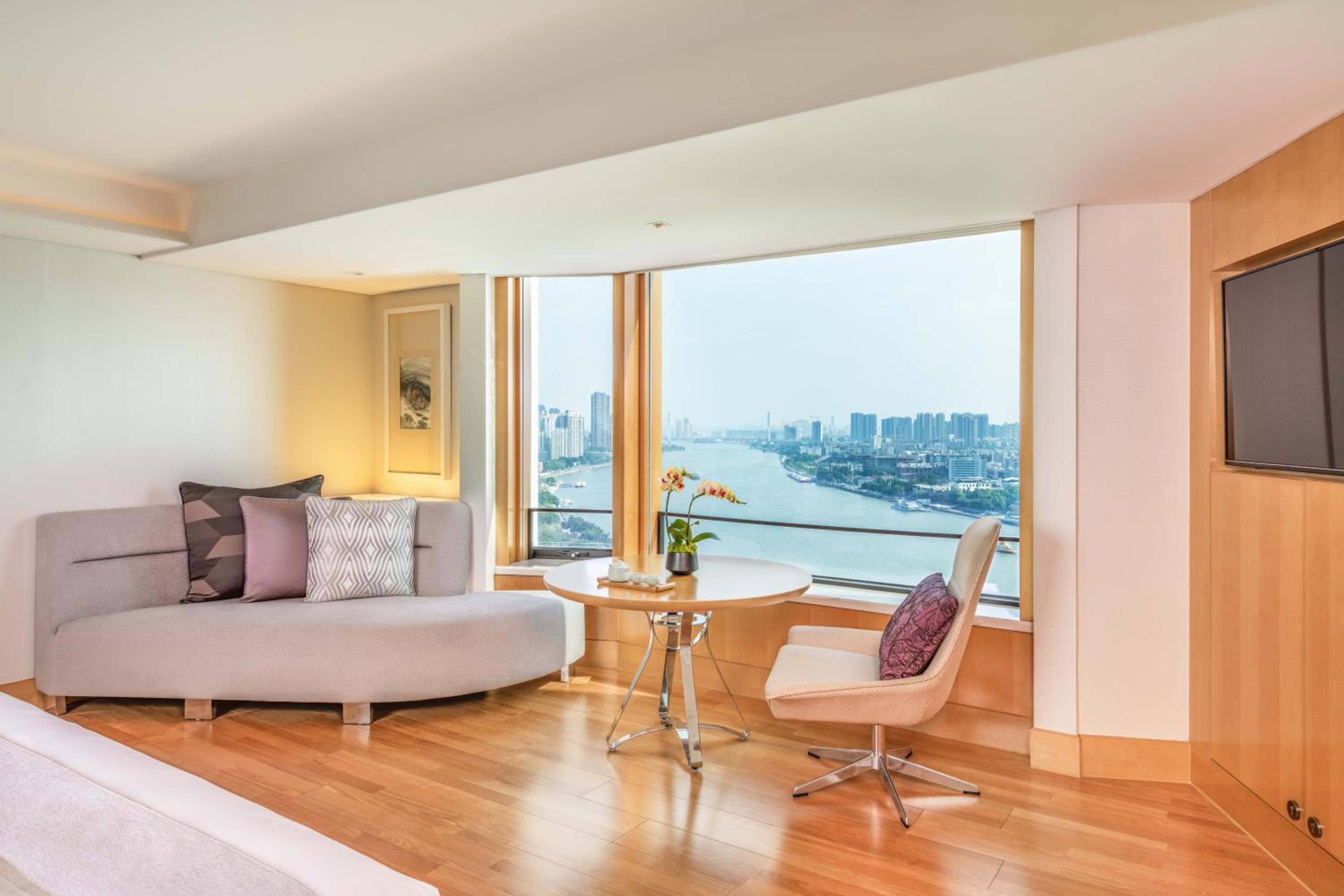 Deluxe Twin Room with River View - Photo 3