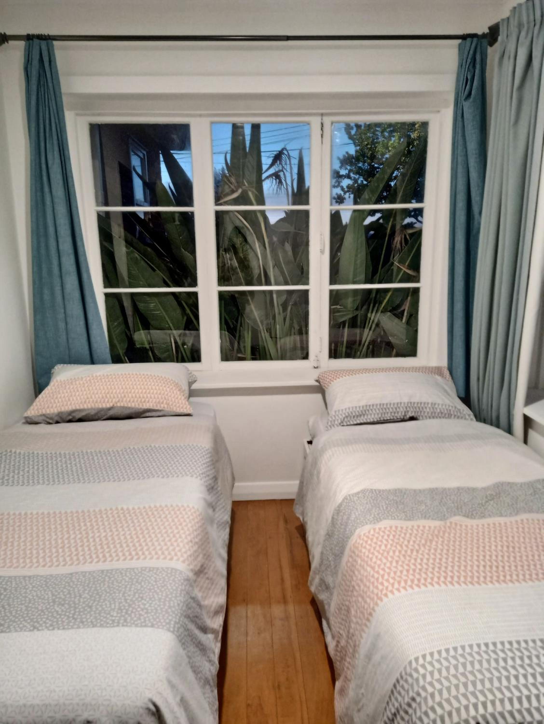 Standard Twin Room With Shared Bathroom photo 1