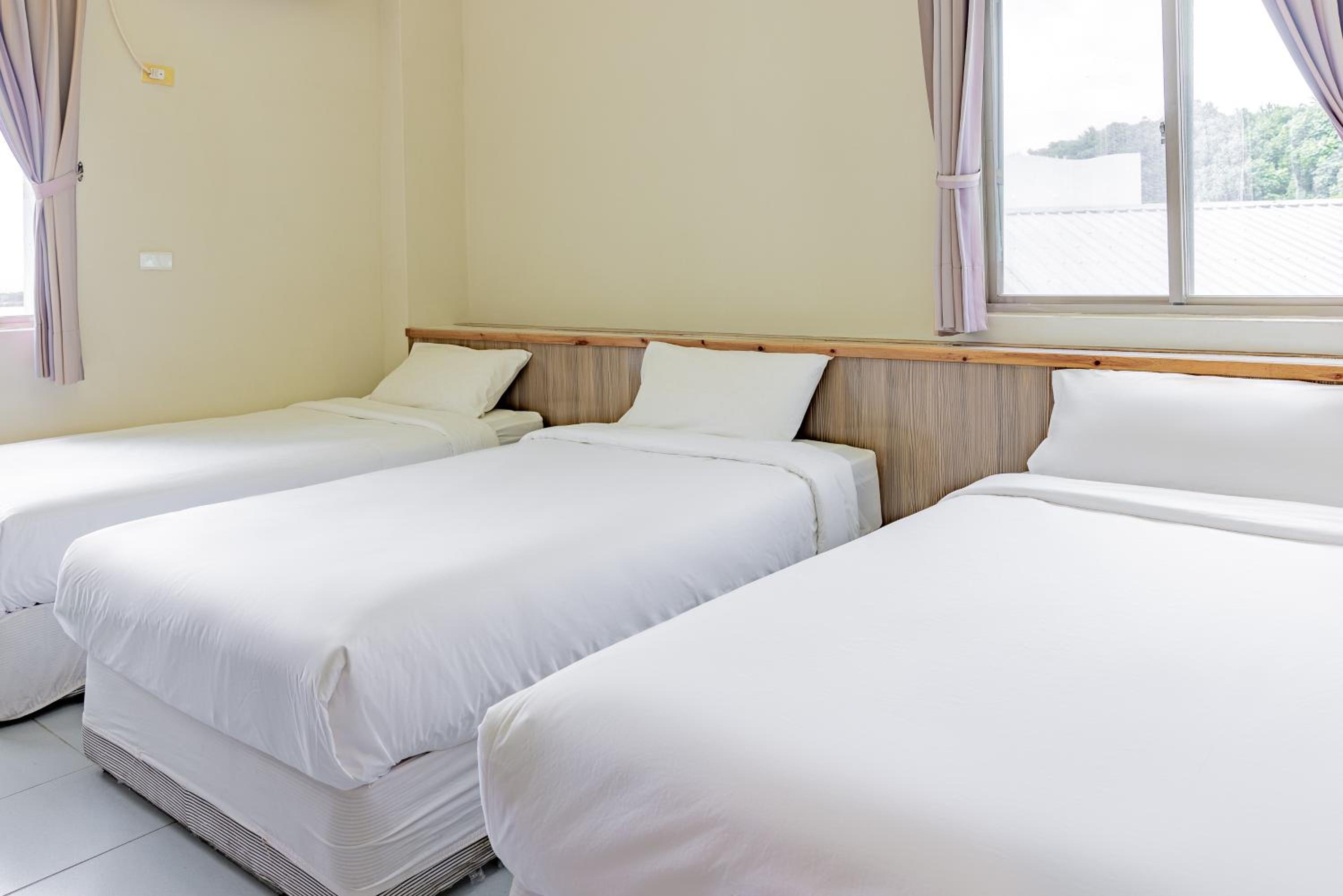 Standard Triple Room photo 3