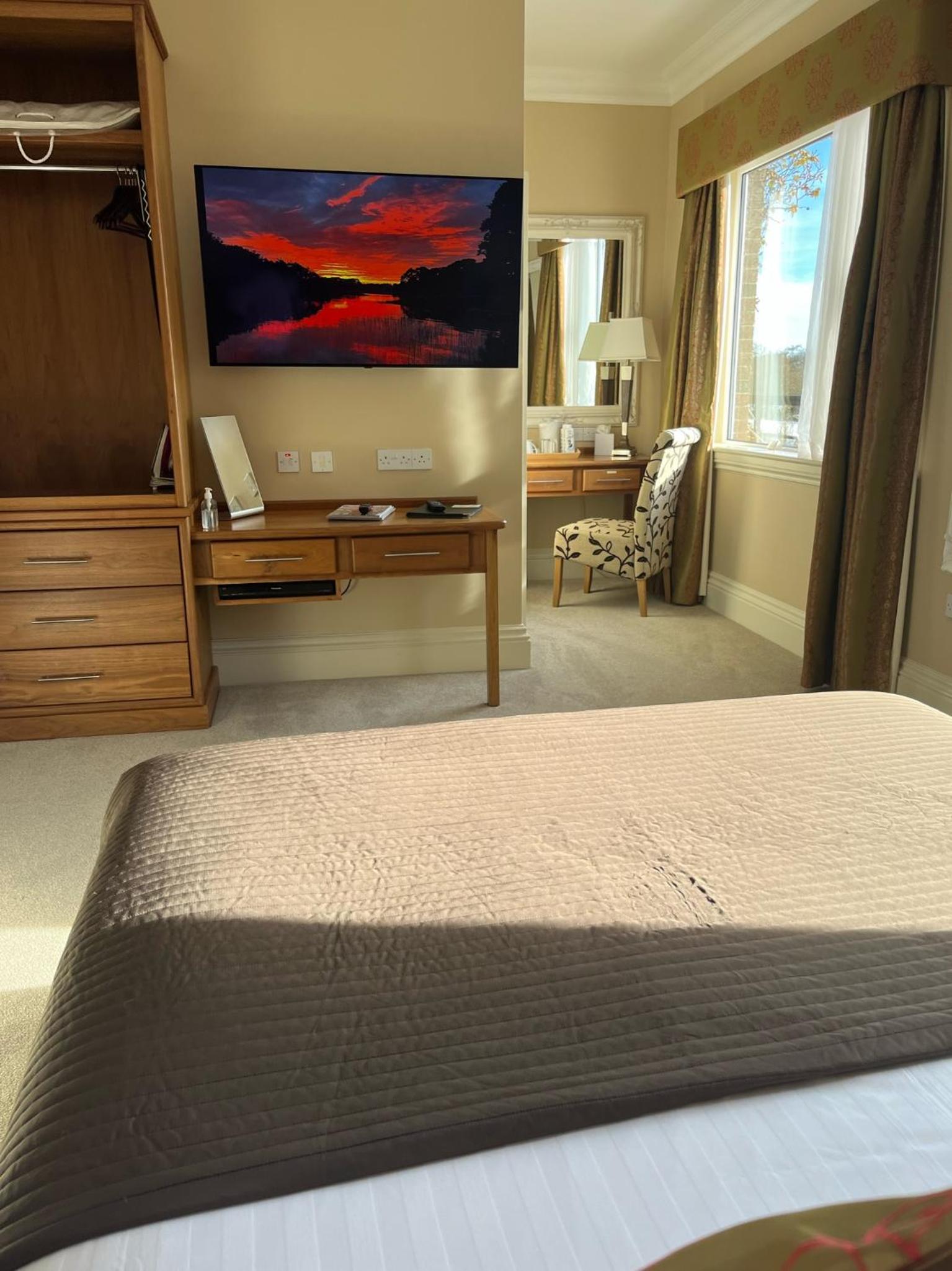 Double Room with Lake View - Photo 1