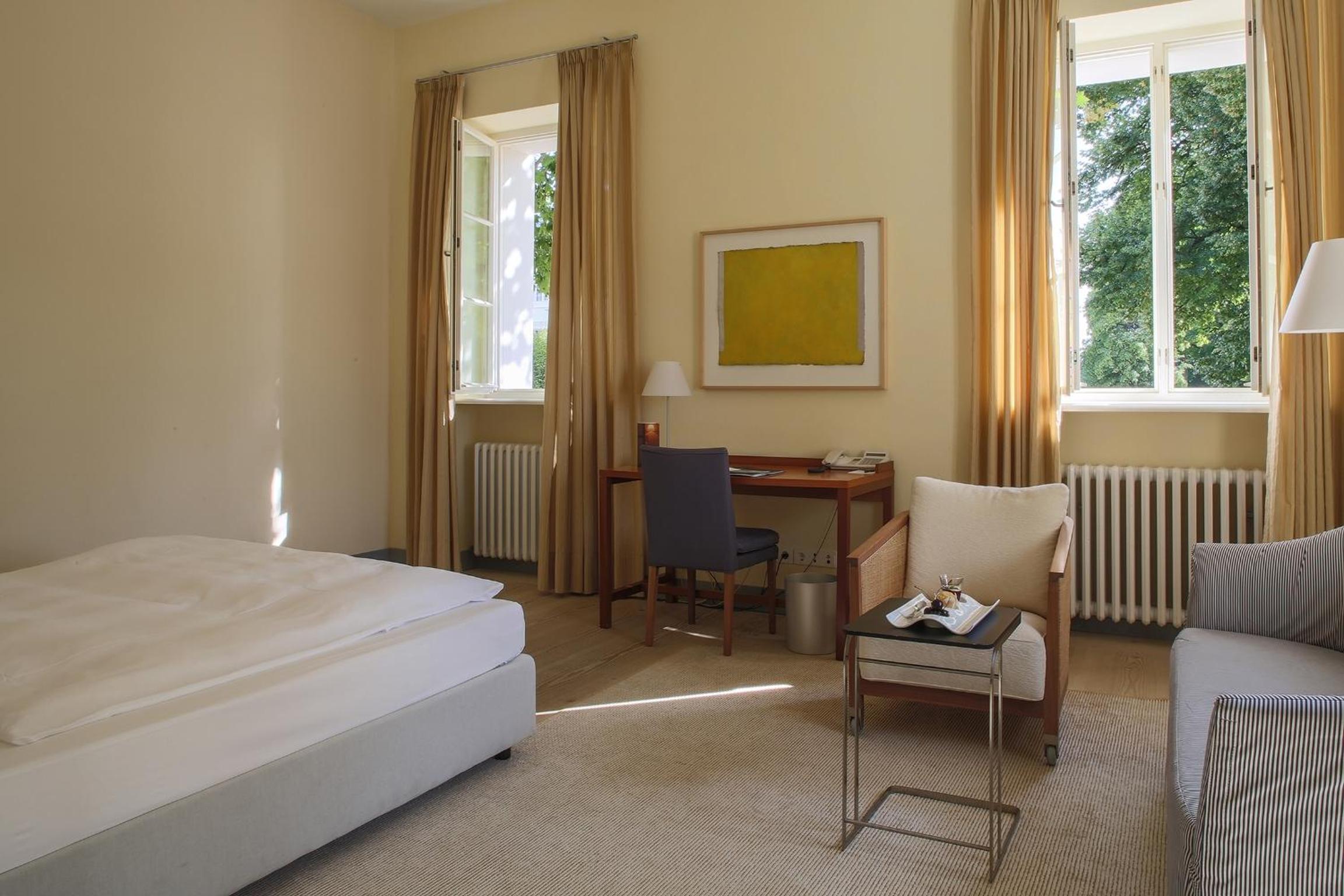 Business Room - Photo 4