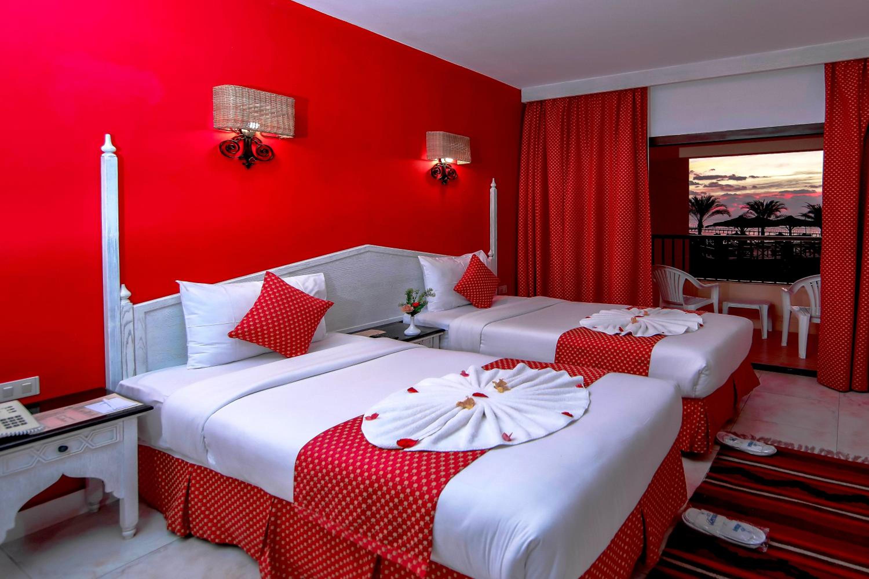 Standard Room with Sea View - Photo 1