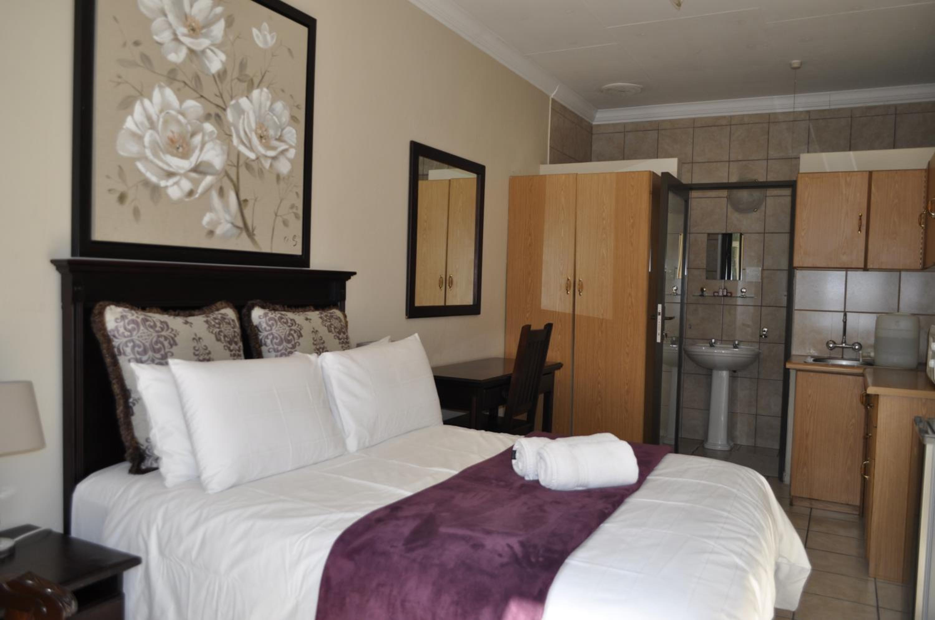 Single Room photo 3