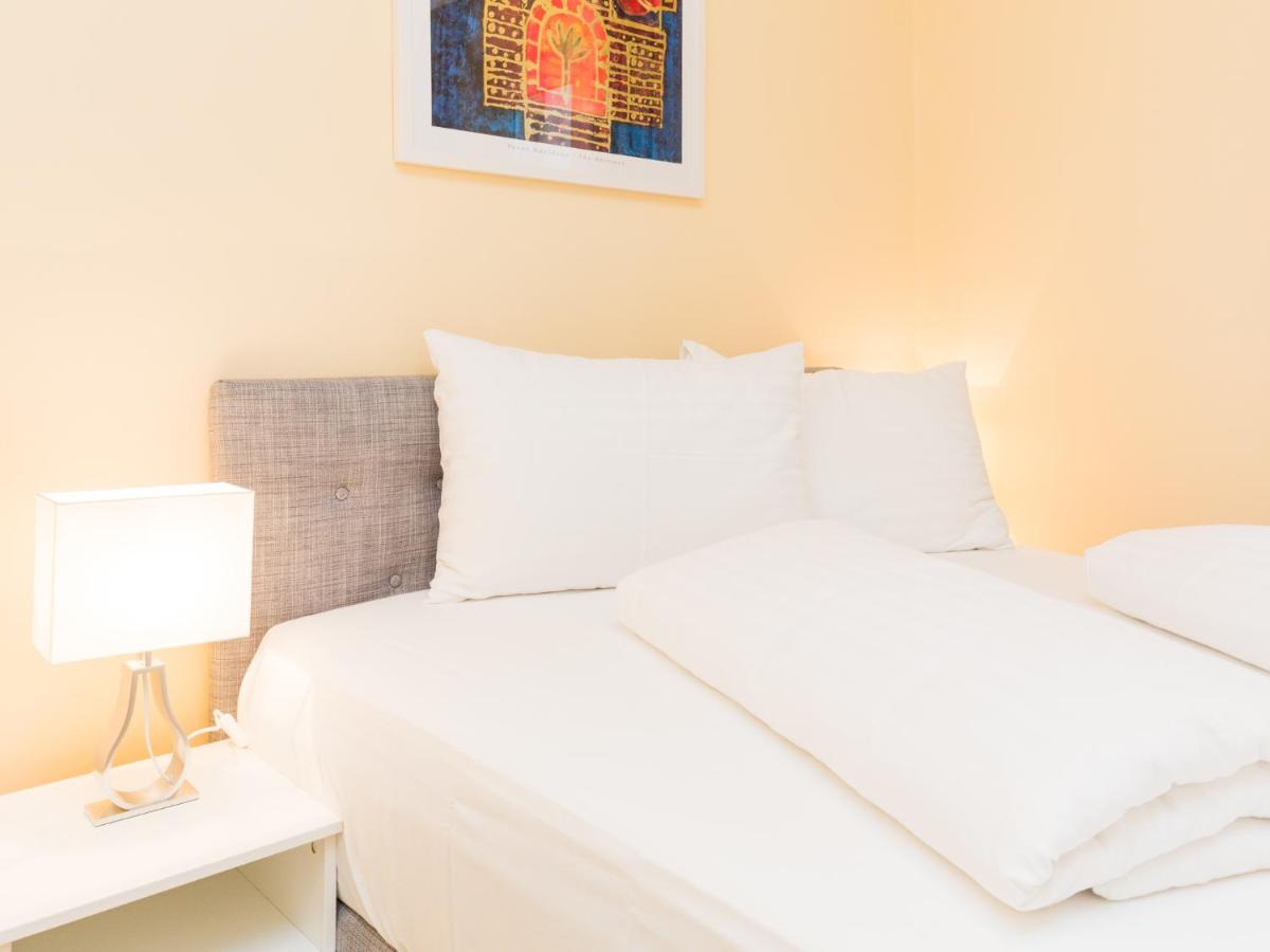 Two-Bedroom Apartment, Address: Dorotheergasse 22, 1010 Vienna