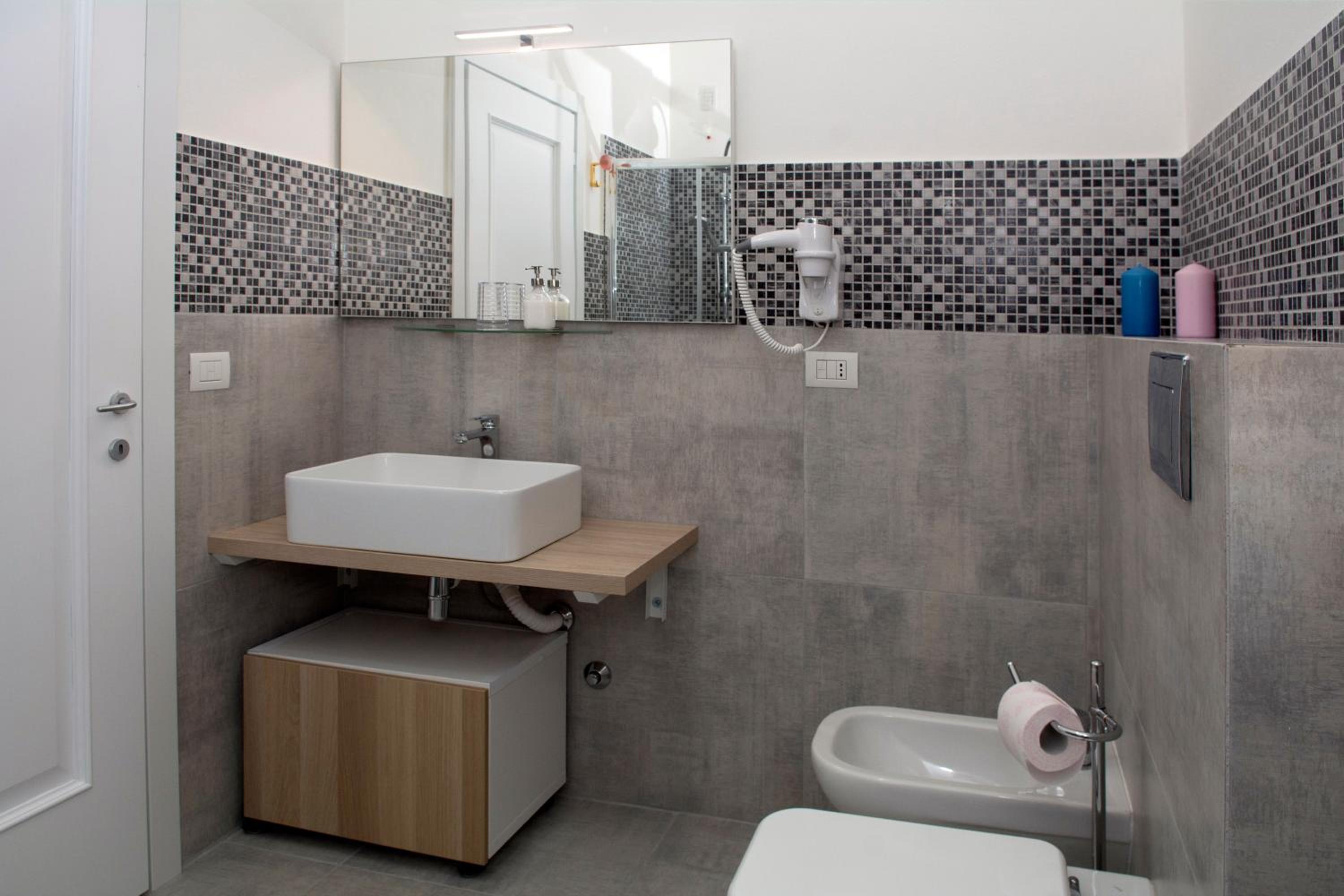 Two-Bedroom Apartment - Photo 6
