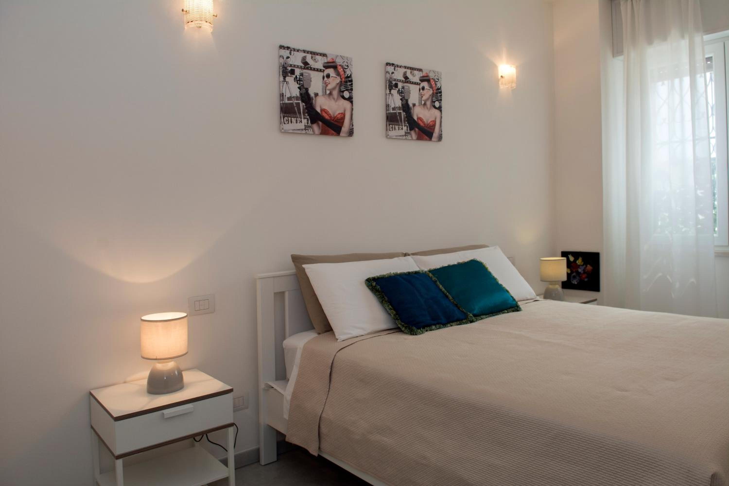 One-Bedroom Apartment - Photo 4