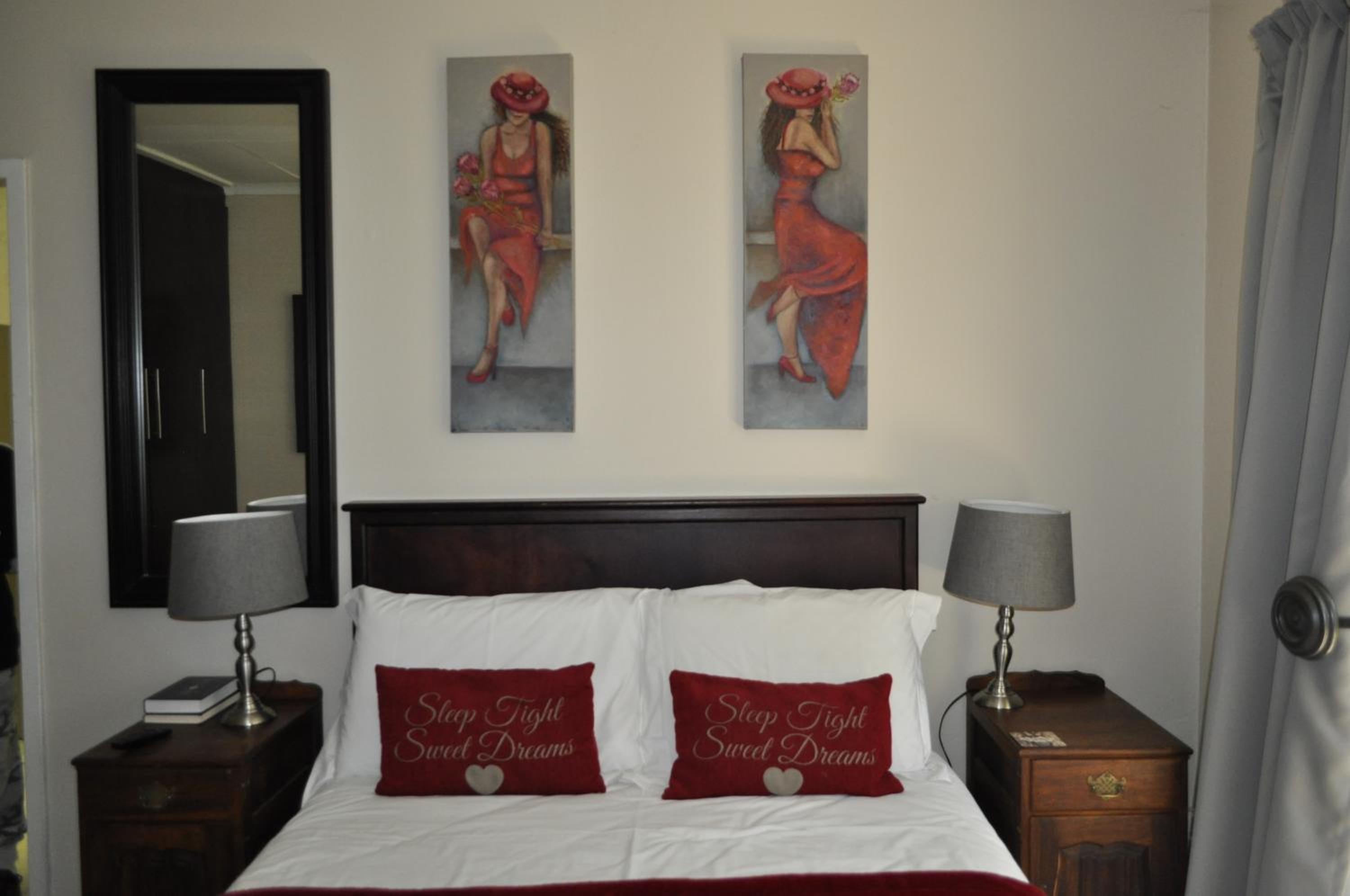 Comfort Family Room photo 2