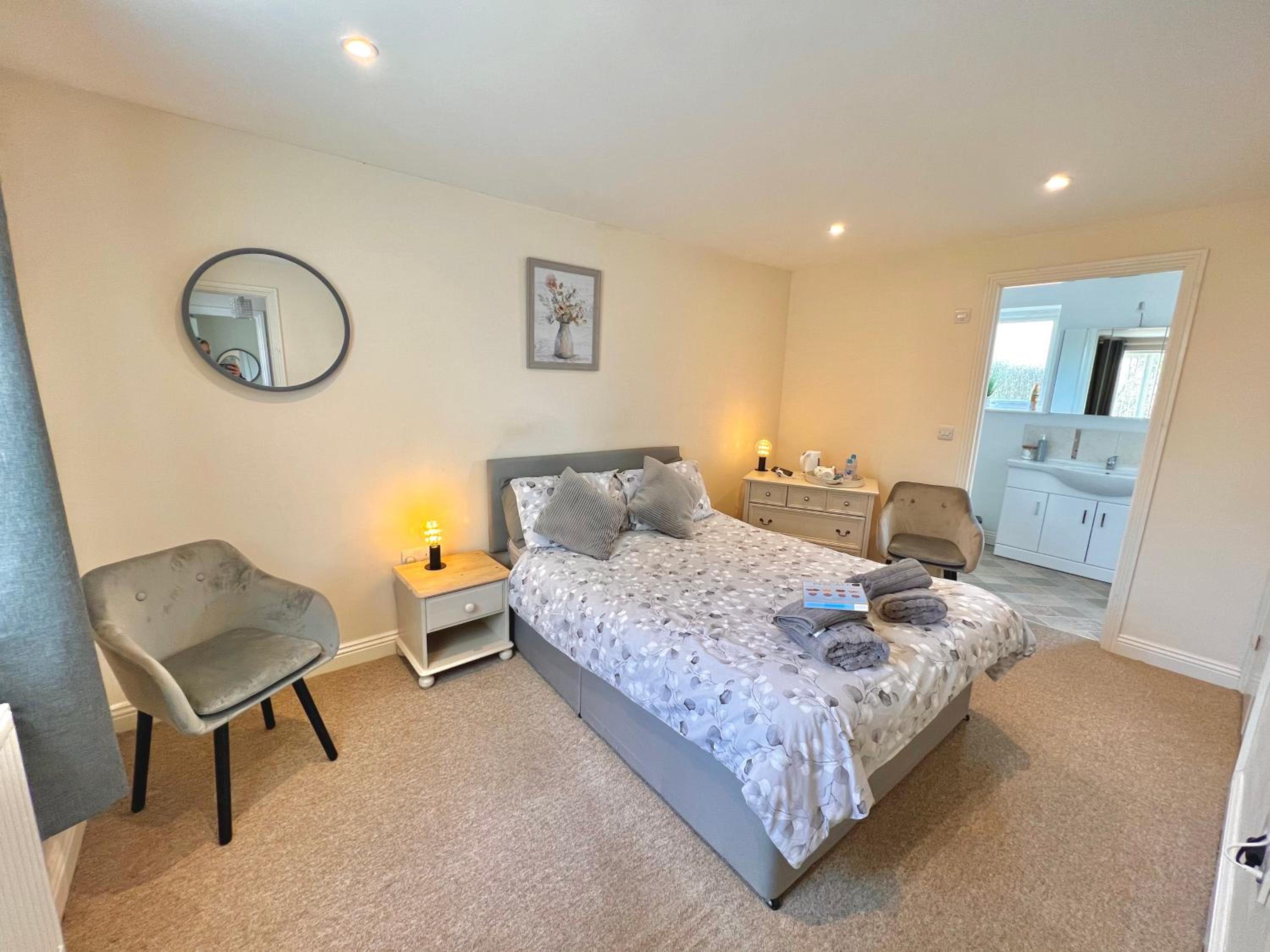 Double Room - Photo 7