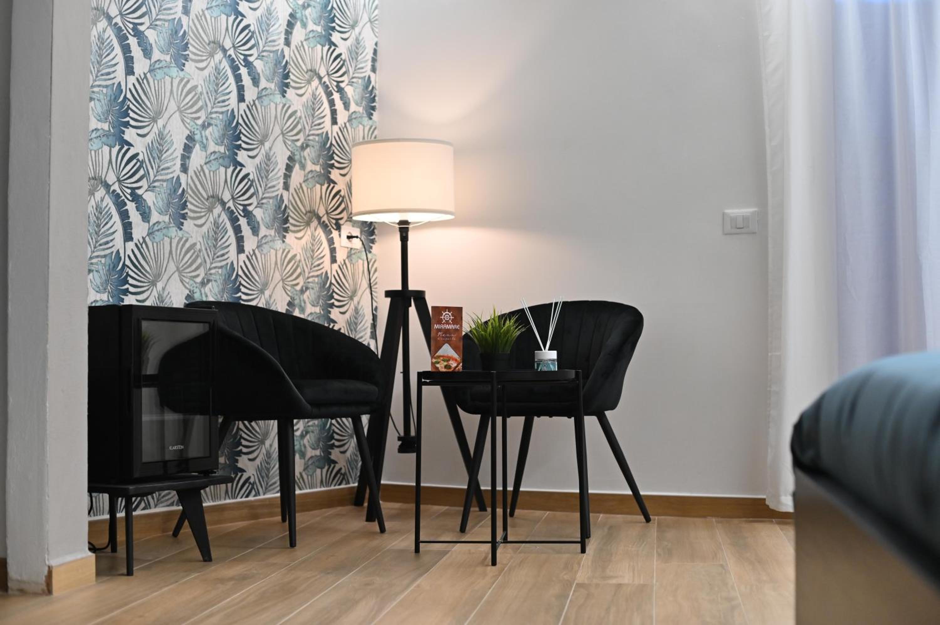 Deluxe Room - Photo 7