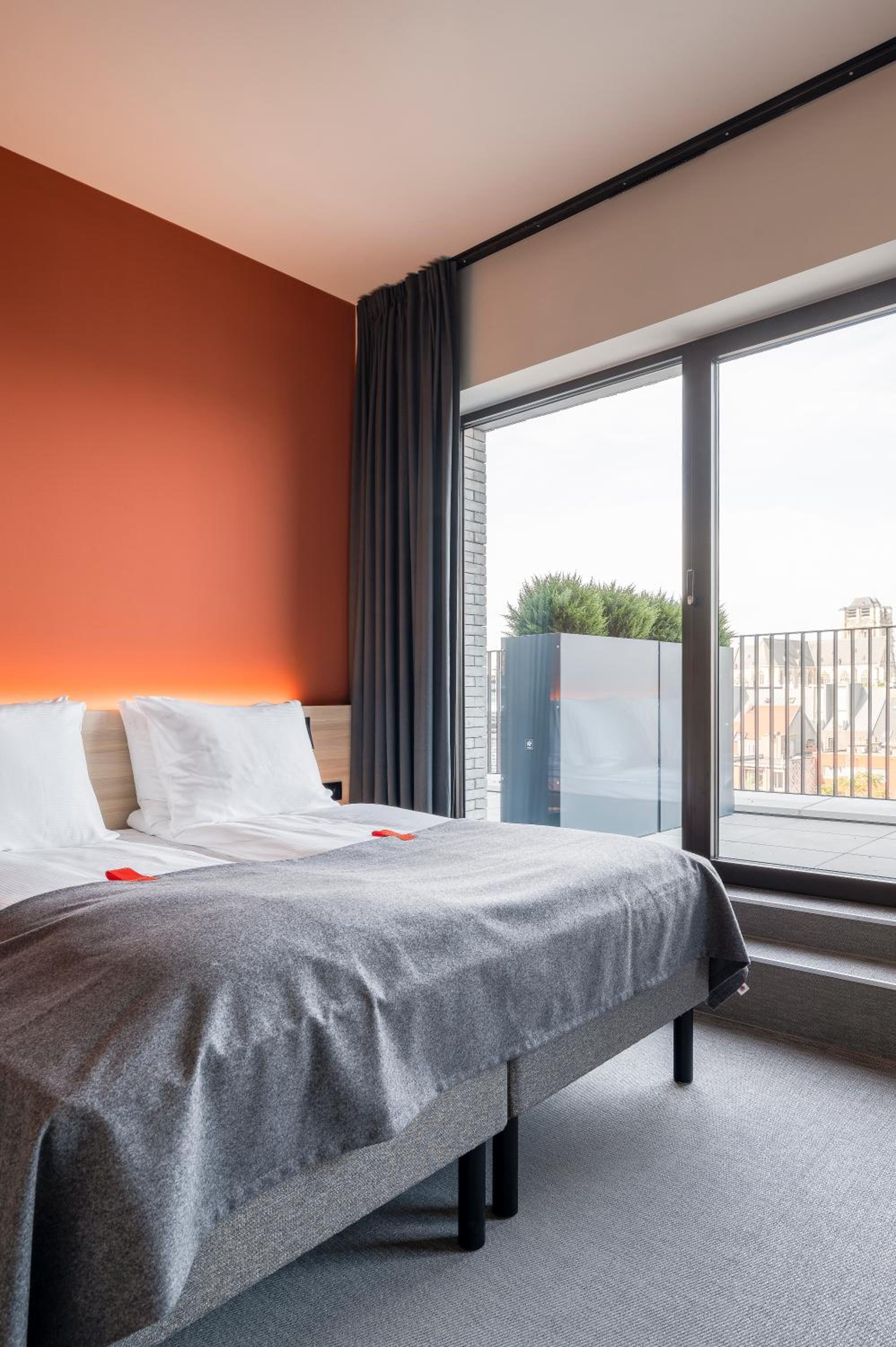 Double Room with Balcony - Photo 1