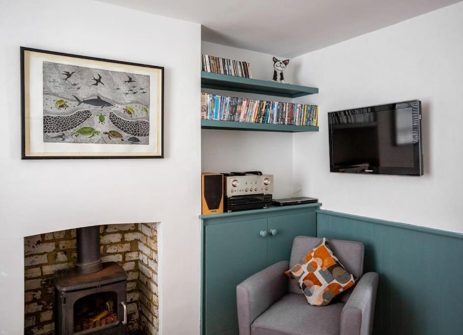 Two-Bedroom House photo 3