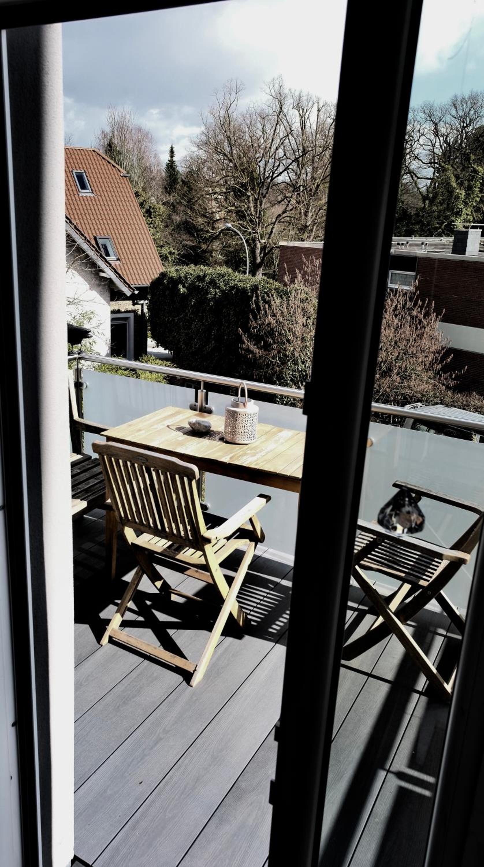 Apartment with Balcony photo 3