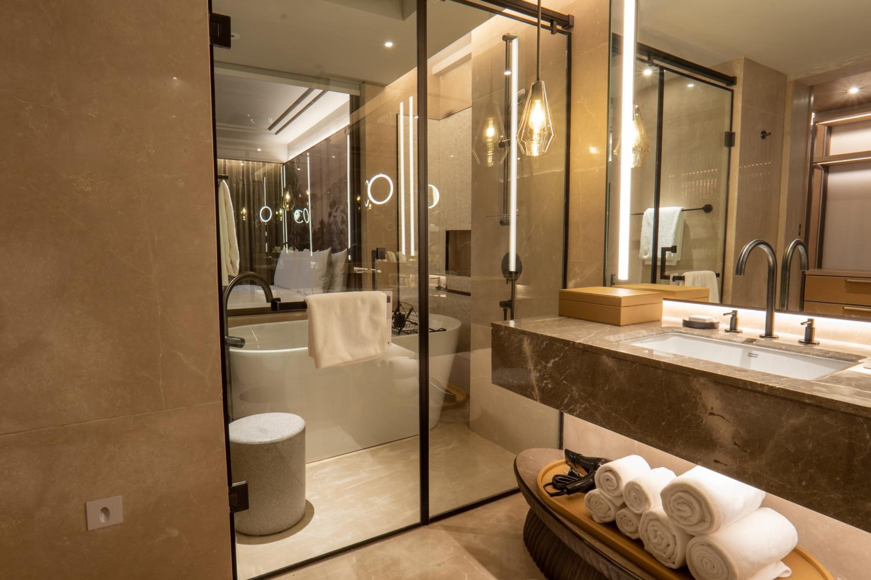 Grand Luxury Room - Photo 7