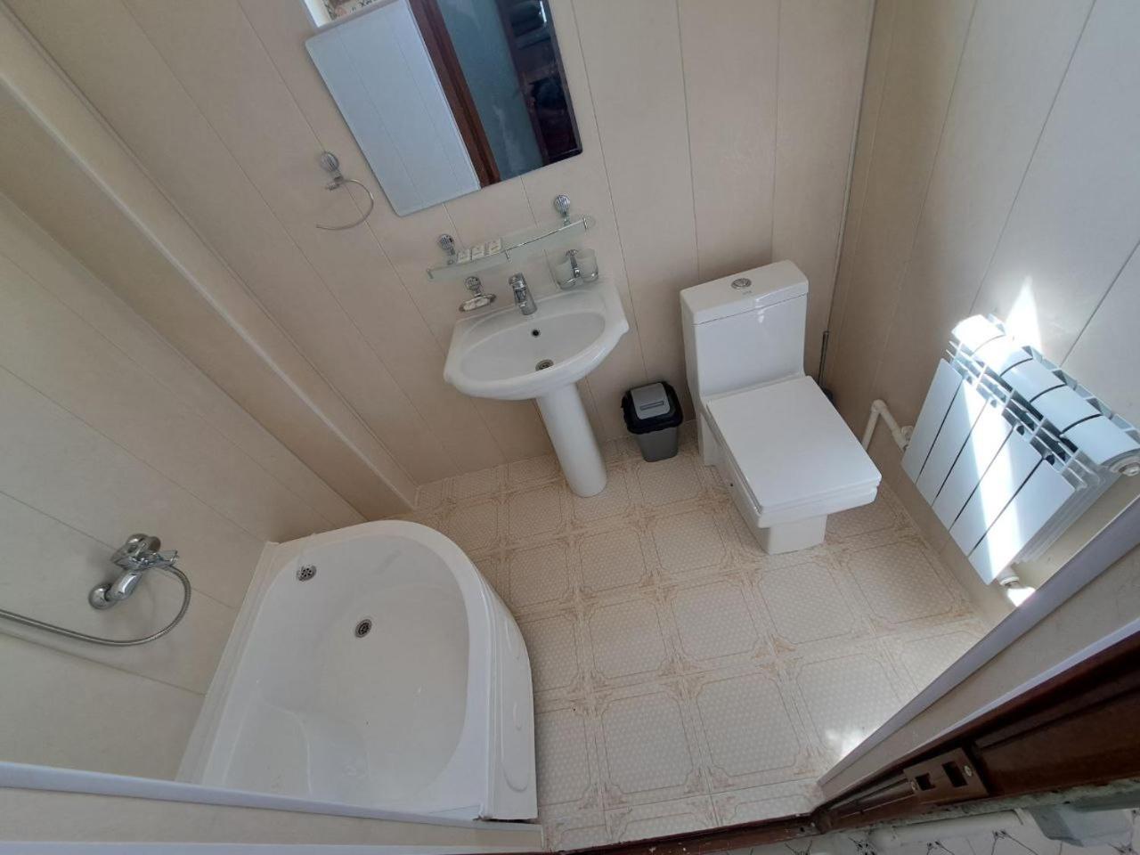 Twin Room with Bathroom