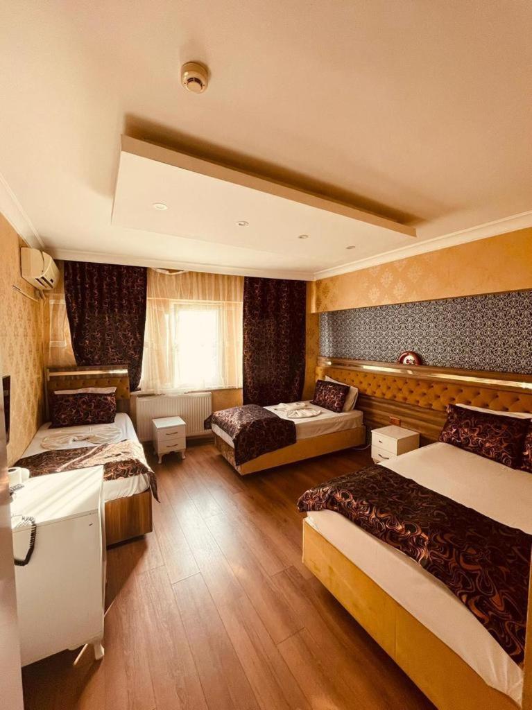 Triple Room with City View