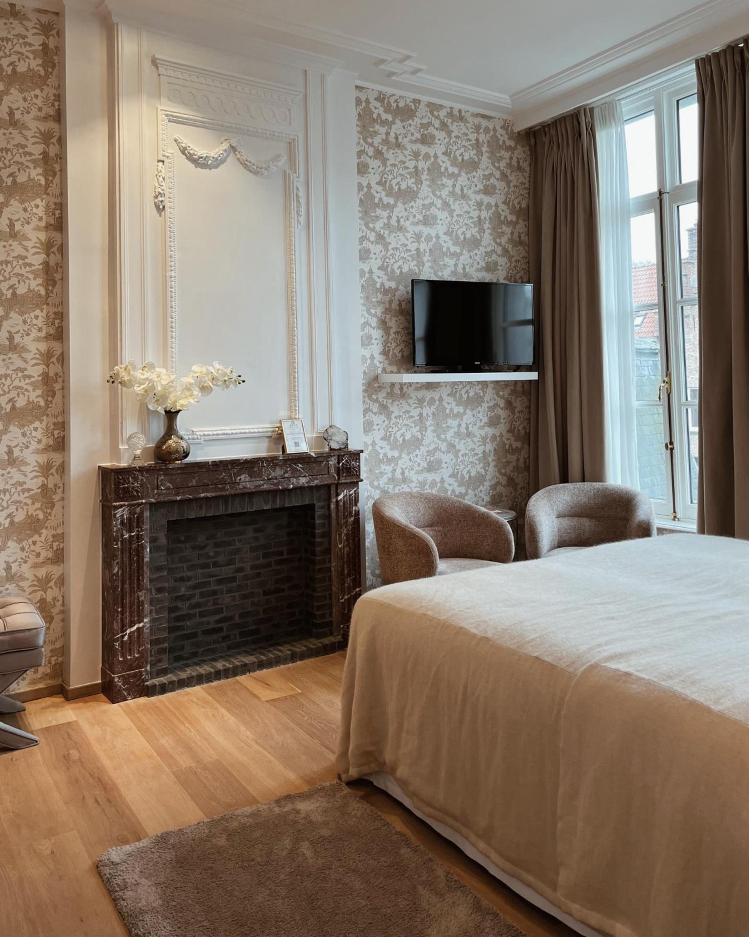 Deluxe Double Room with Canal View