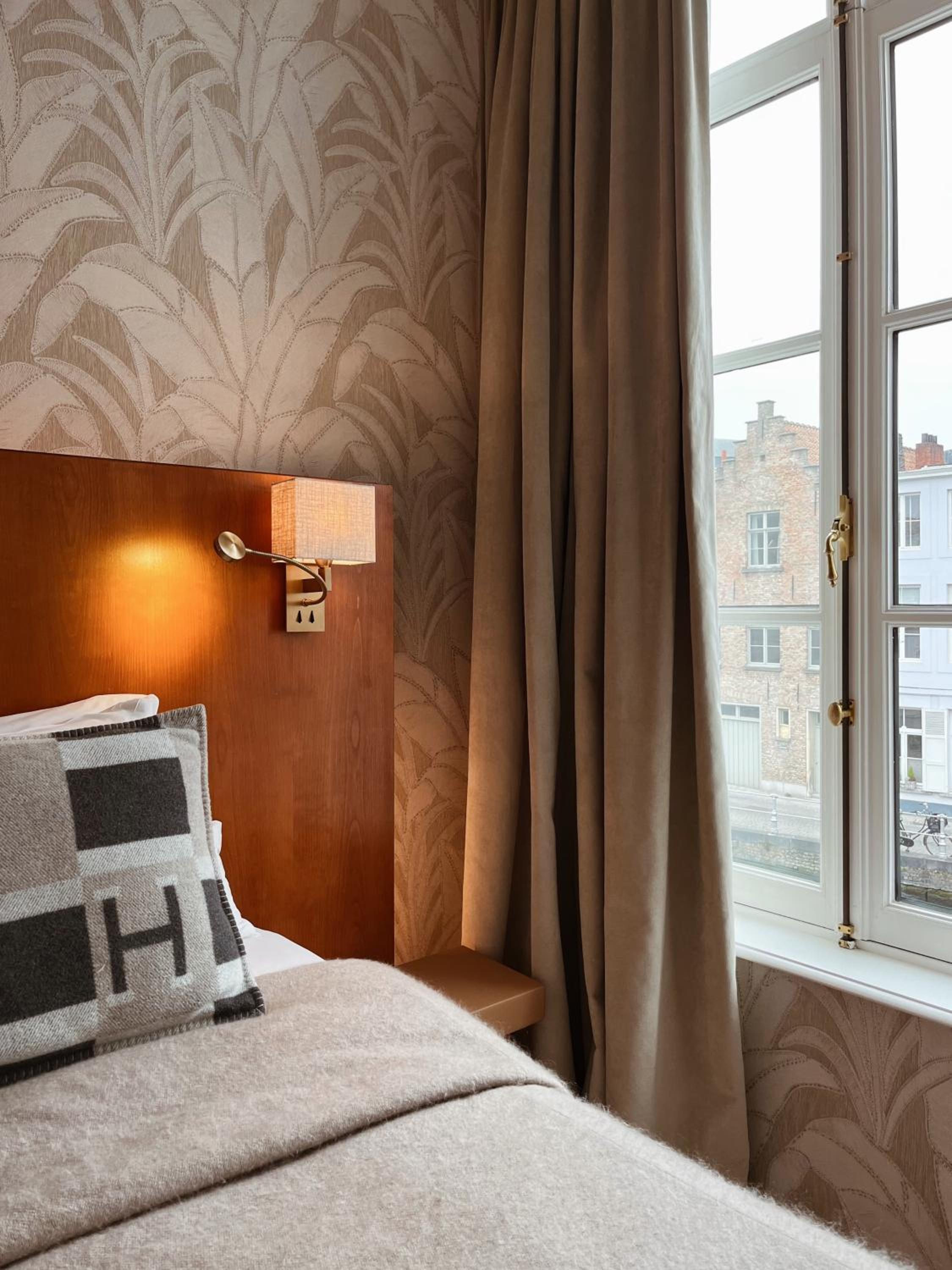 Deluxe Double Room with Canal View
