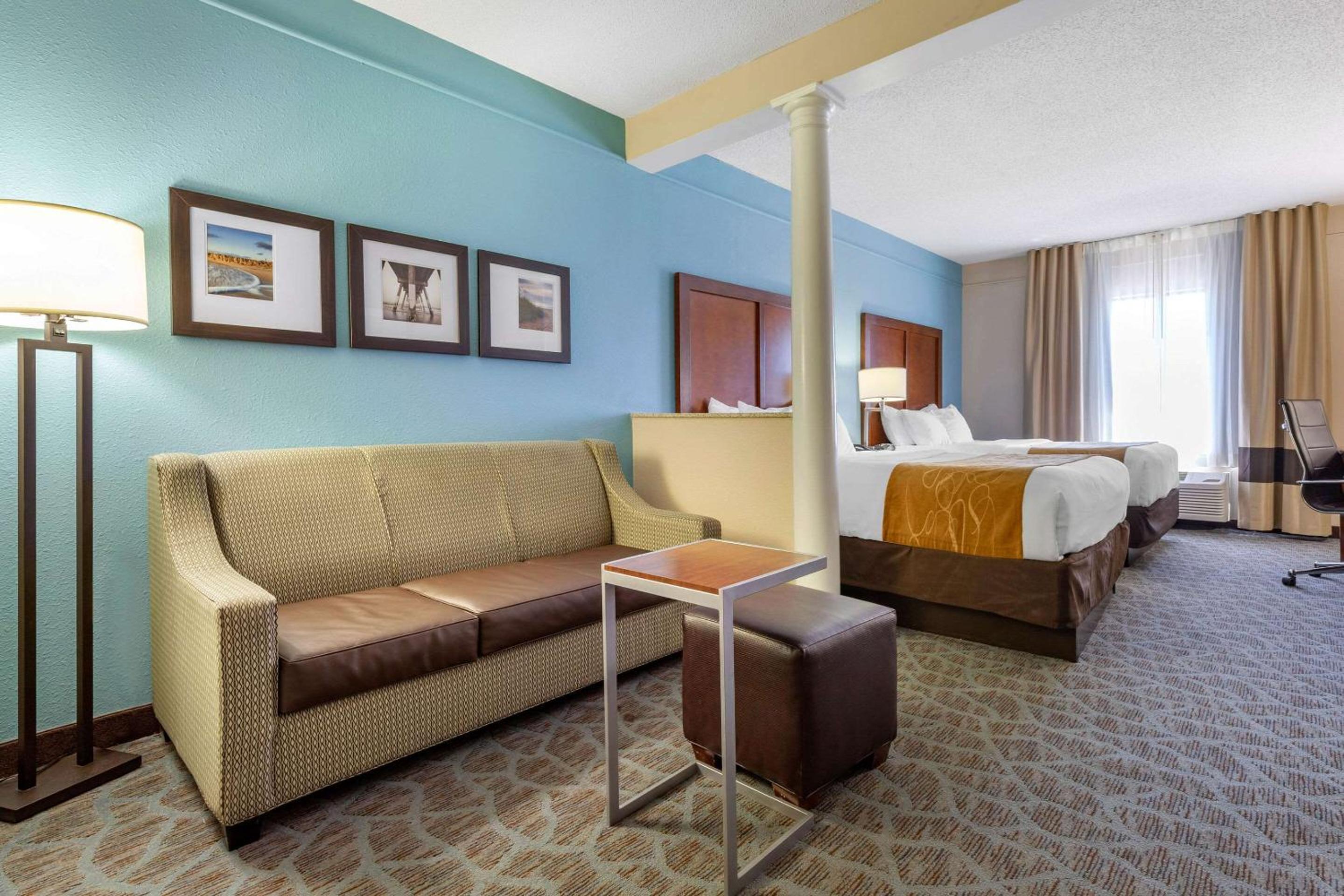 King Room - Accessible/Non-Smoking - Photo 4