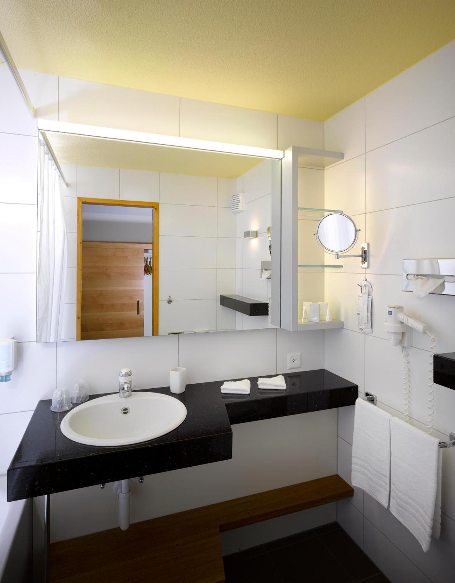 Single Room With Lake View photo 2