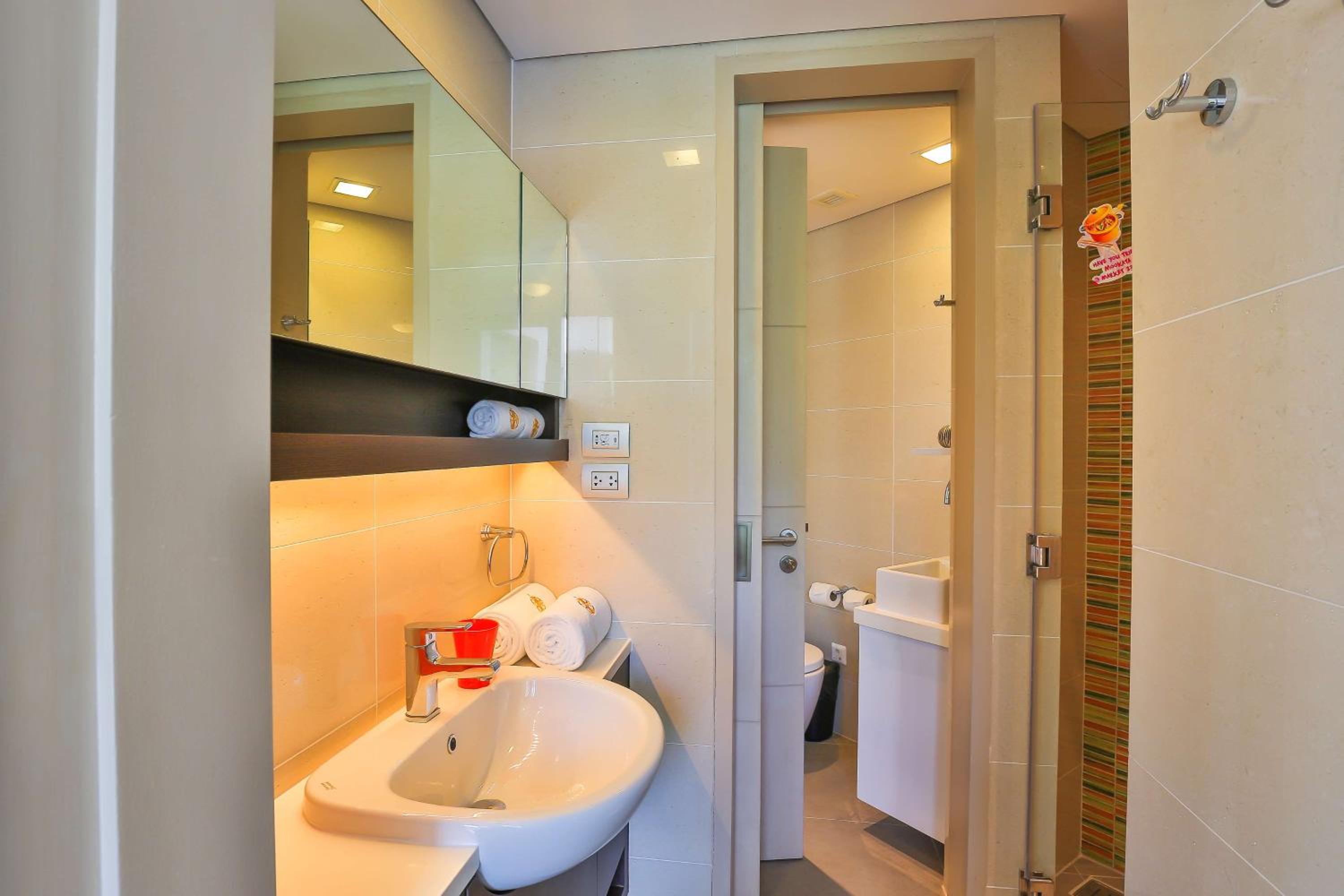 One Bedroom Suite photo 3