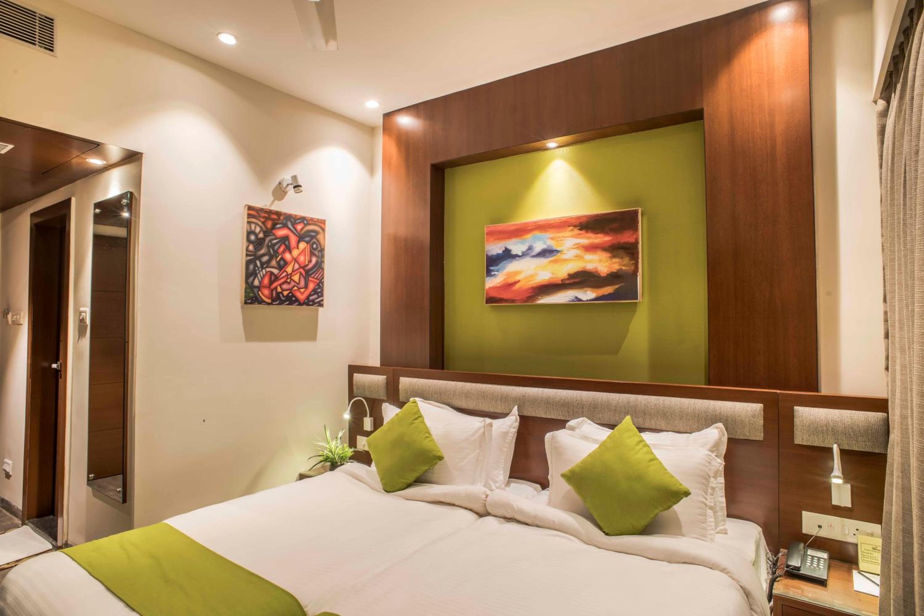 Budget Twin Room photo 2