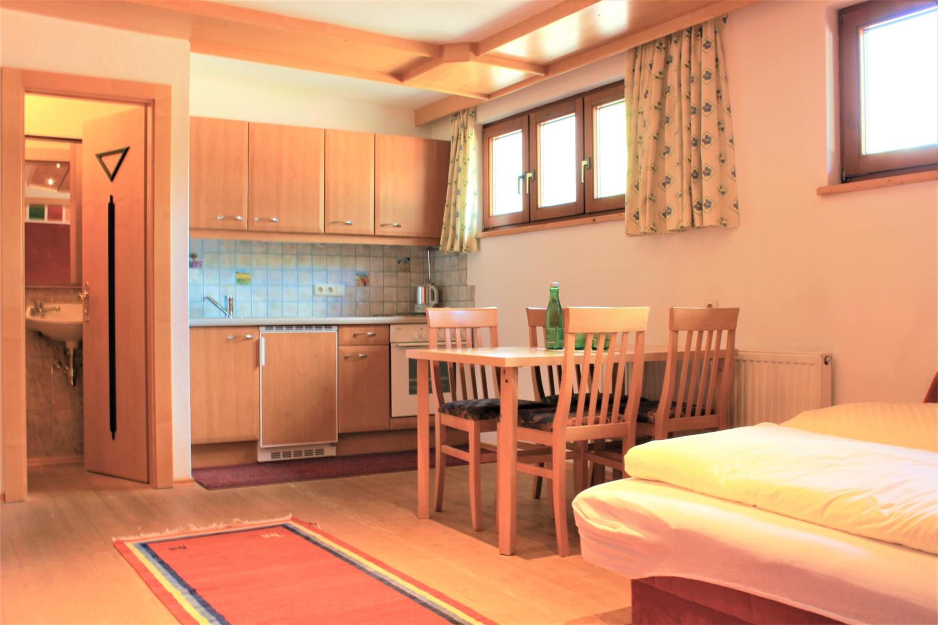 One-Bedroom Apartment photo 2