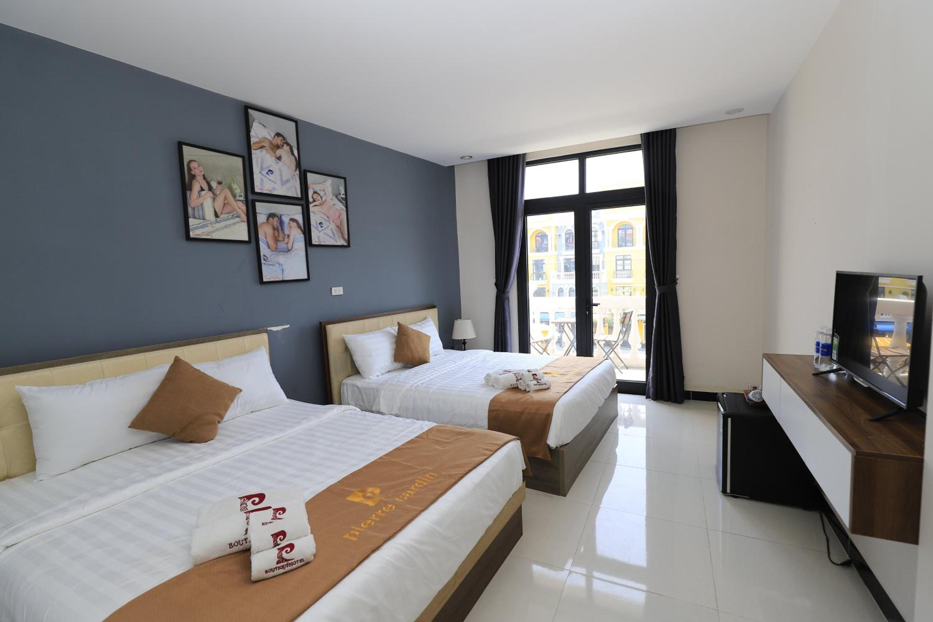 Quadruple Room with Balcony