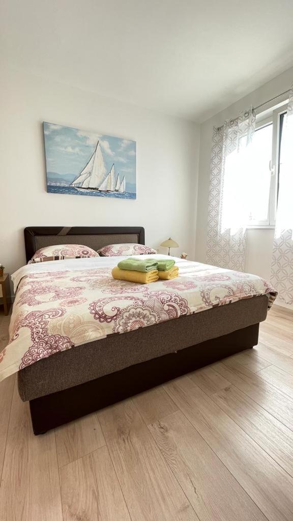Apartment with Sea View - Photo 8