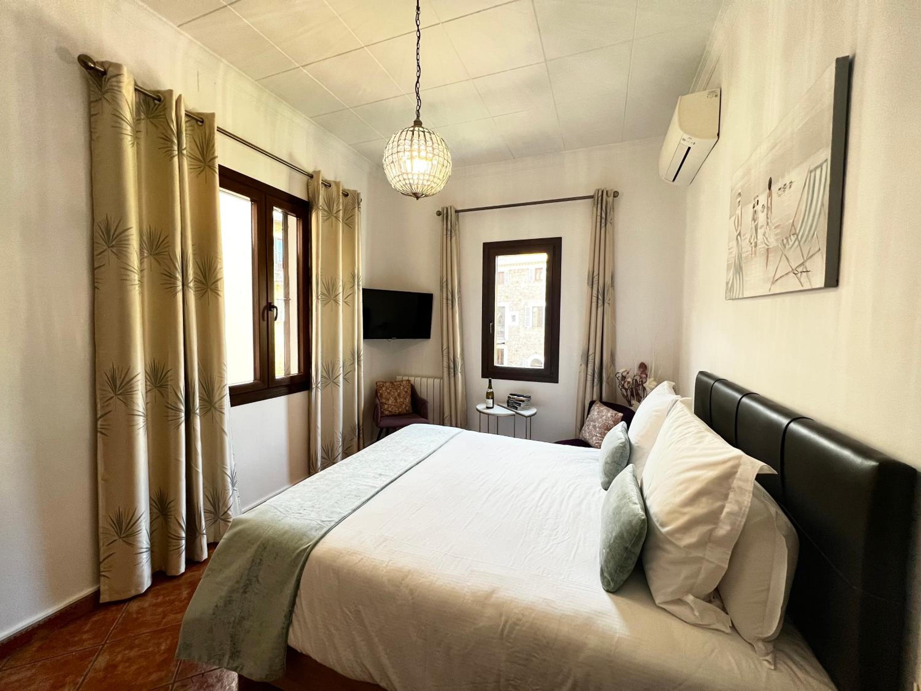 Deluxe Double Room with Mountain View photo 2