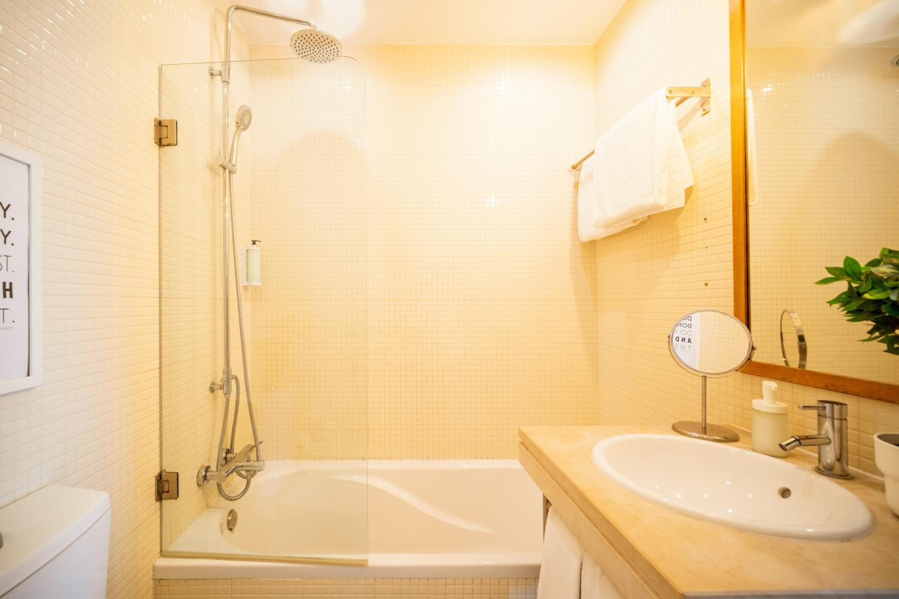 Studio Apartment photo 2