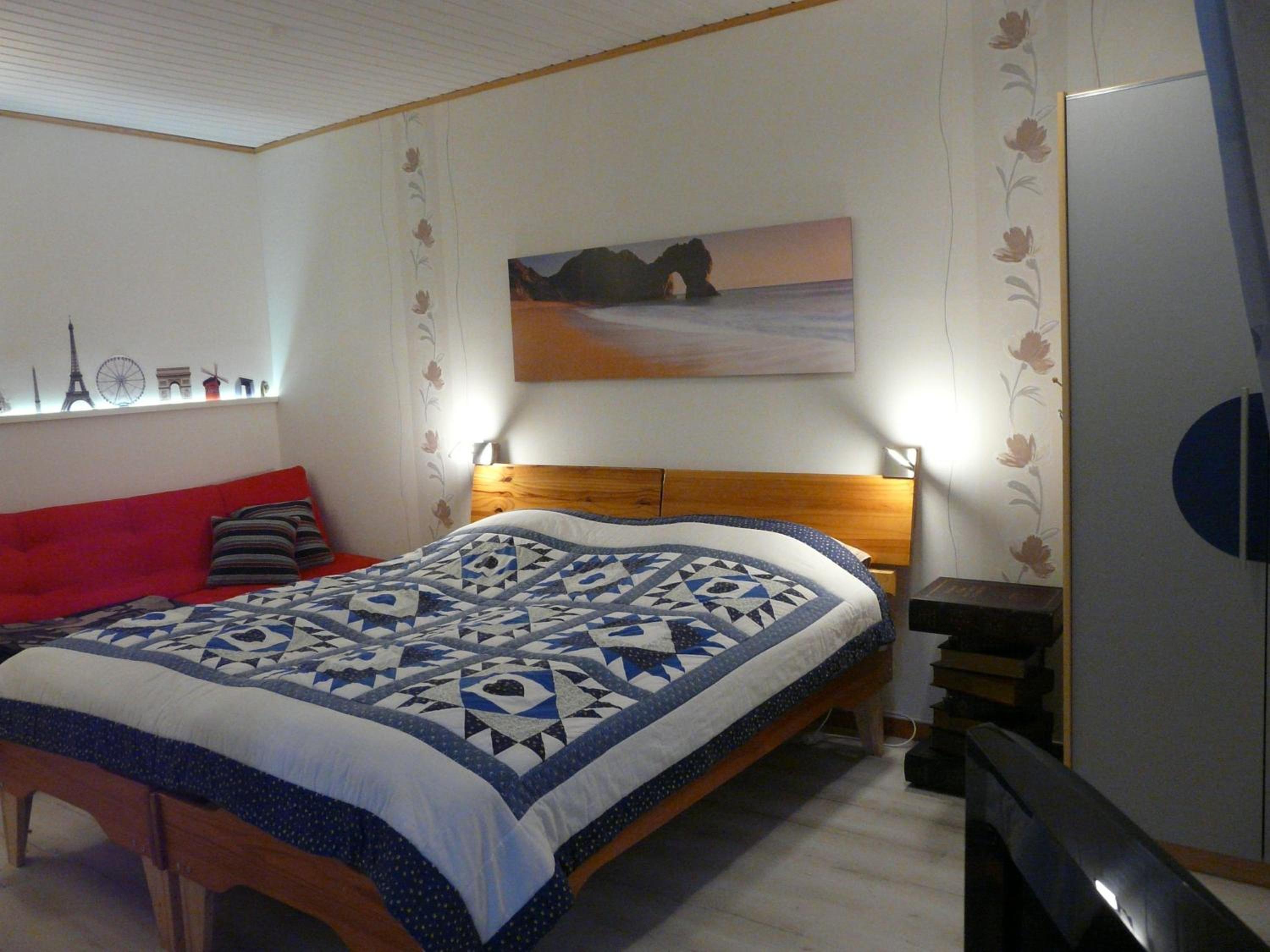 Apartment with Shower photo 2