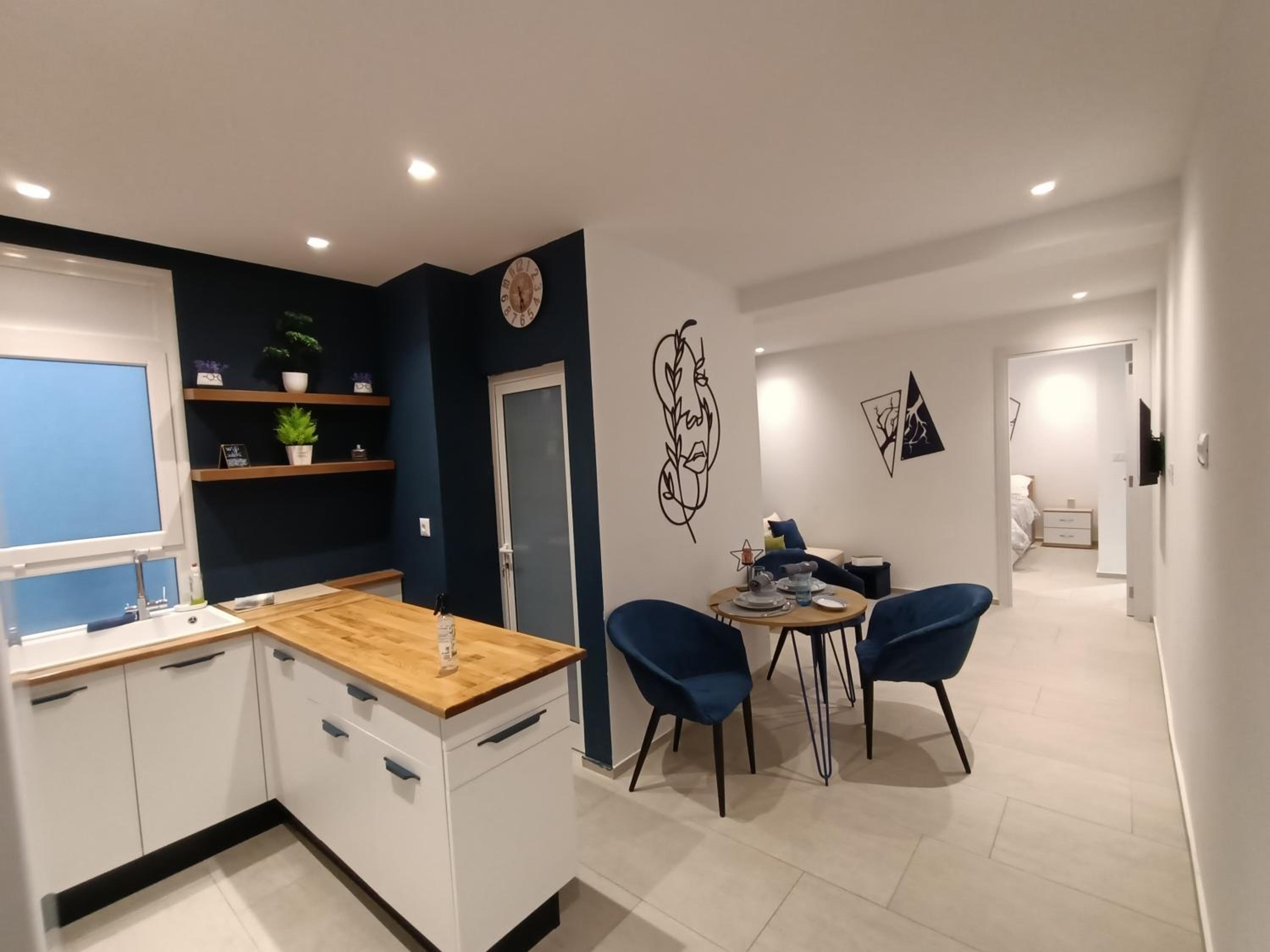 Apartment photo 1