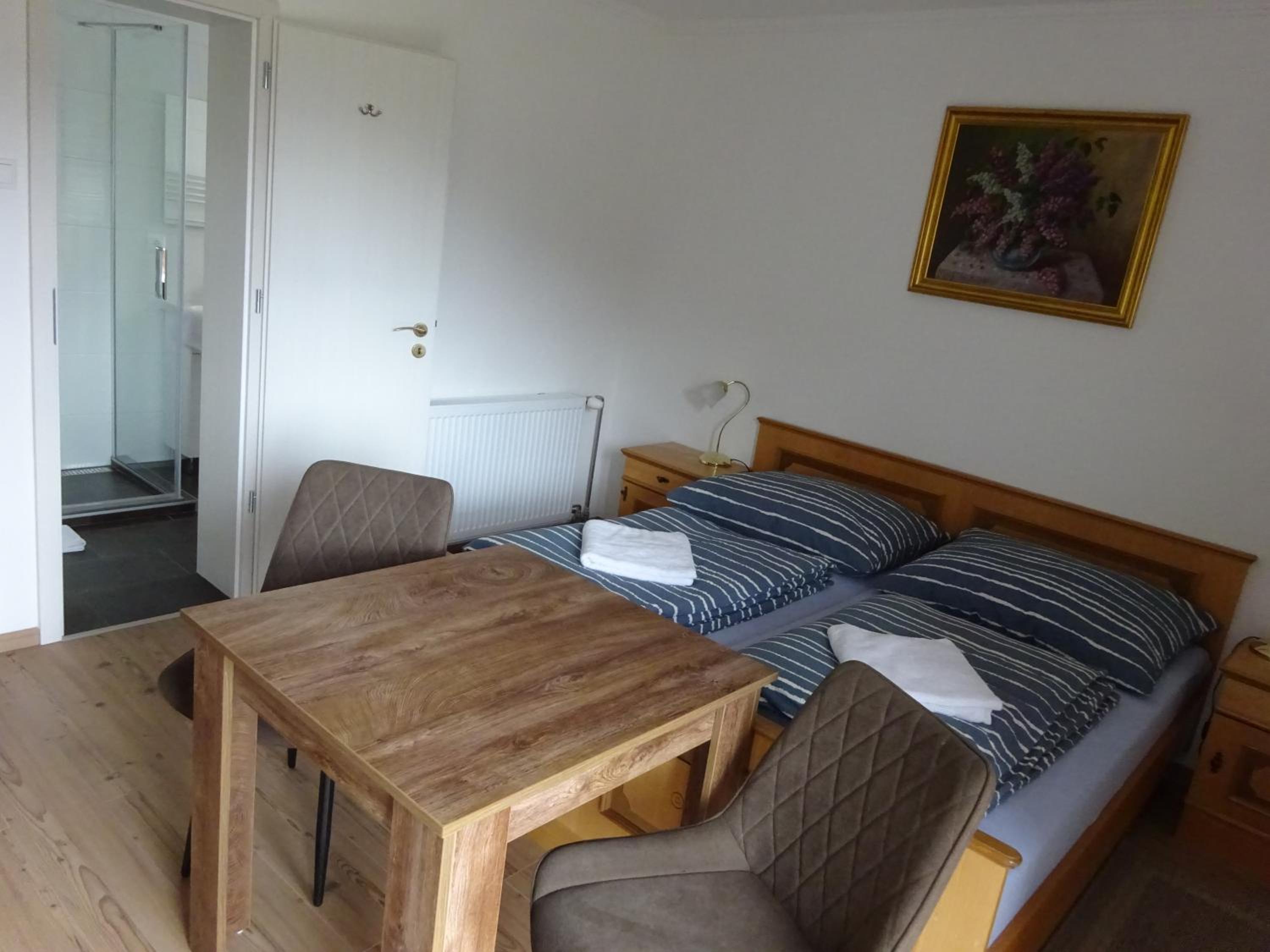 Apartment with Balcony photo 3