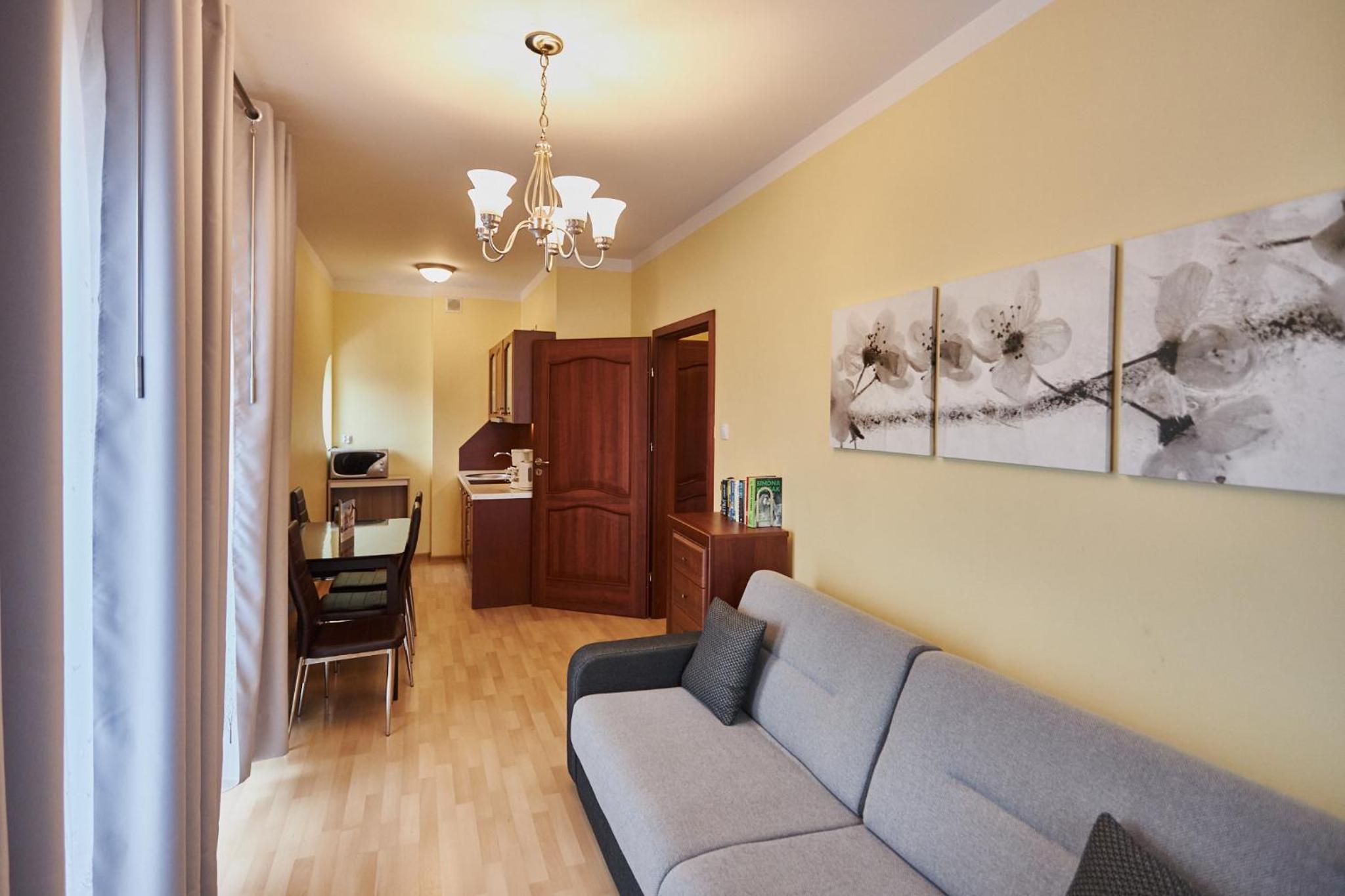 Economy Suite