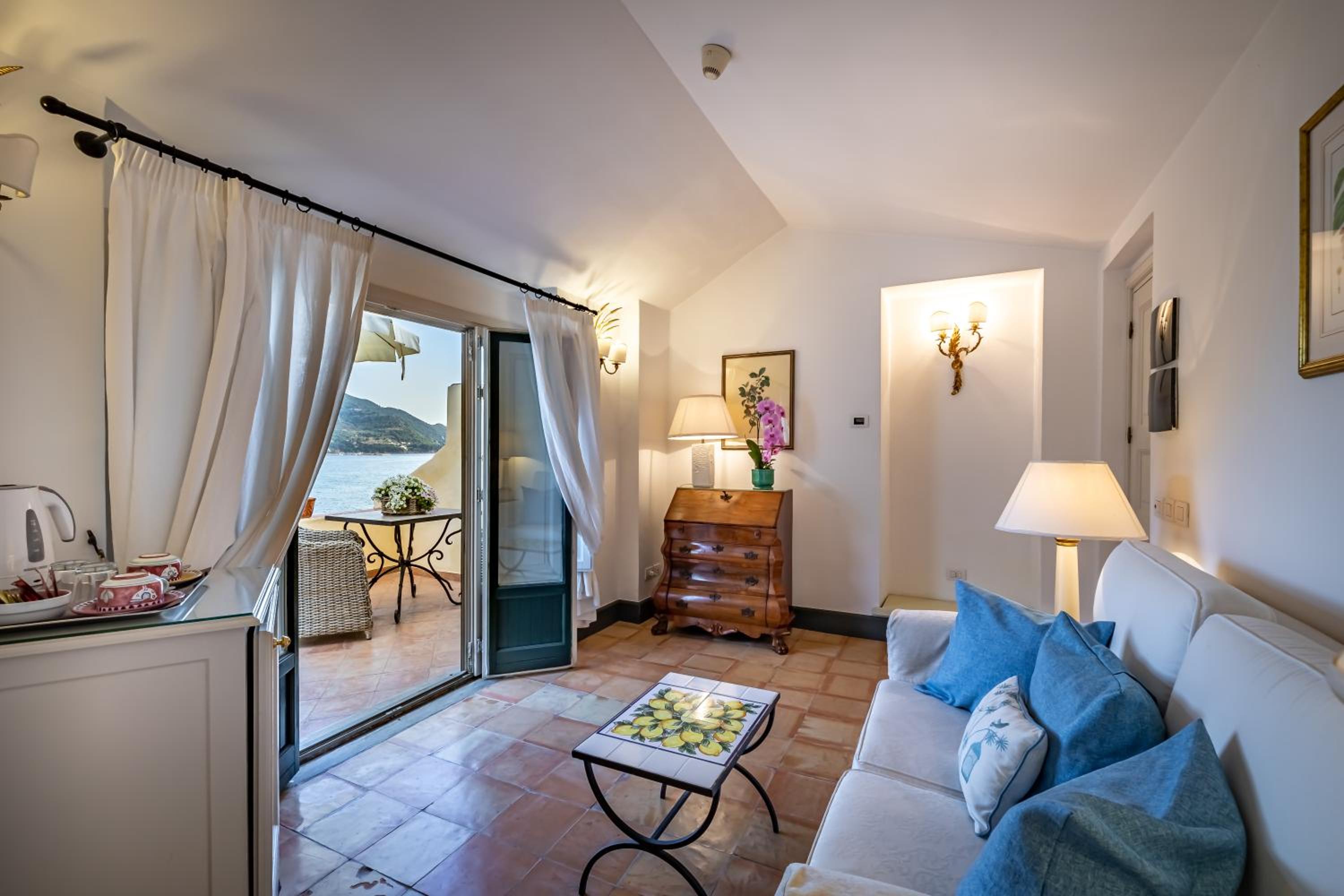 Suite with Terrace photo 3