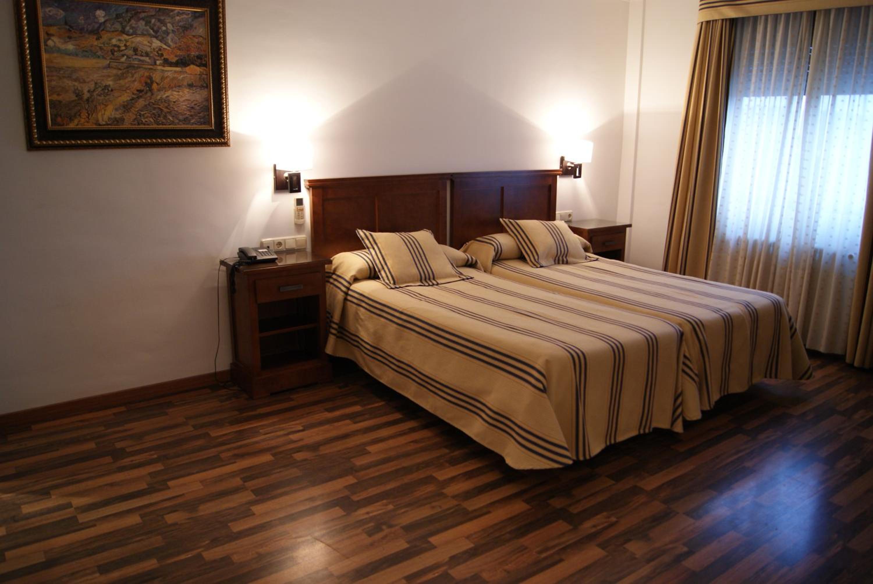 Double or Twin Room photo 2