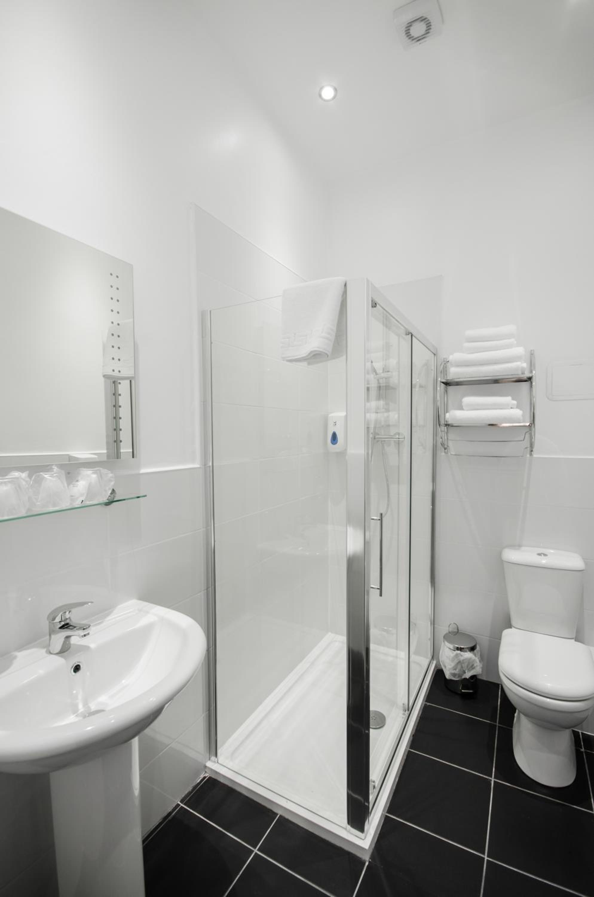Basic Double Room - Photo 2