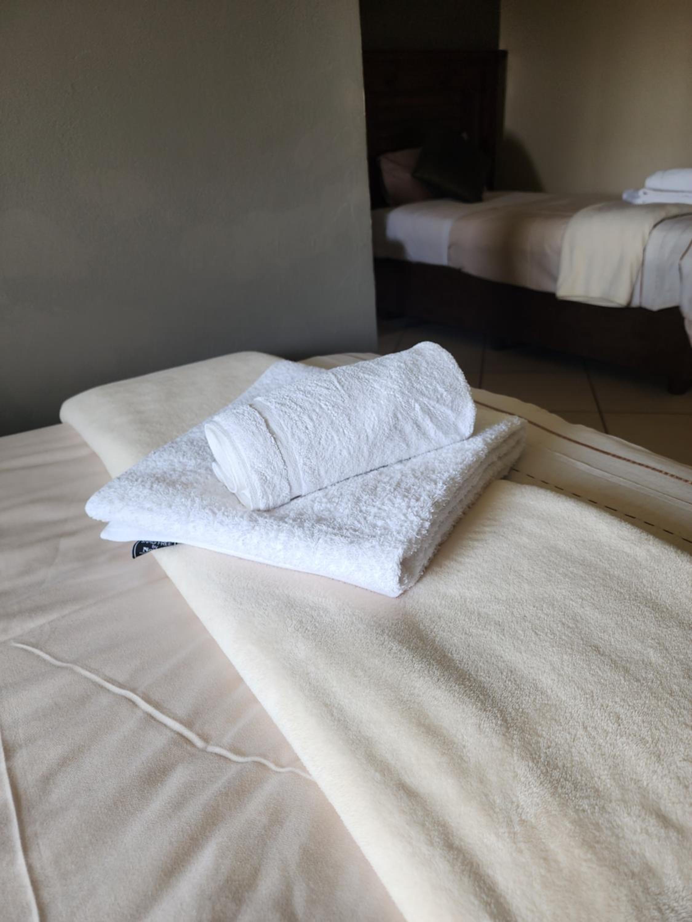 Double Room with Garden View - Photo 8