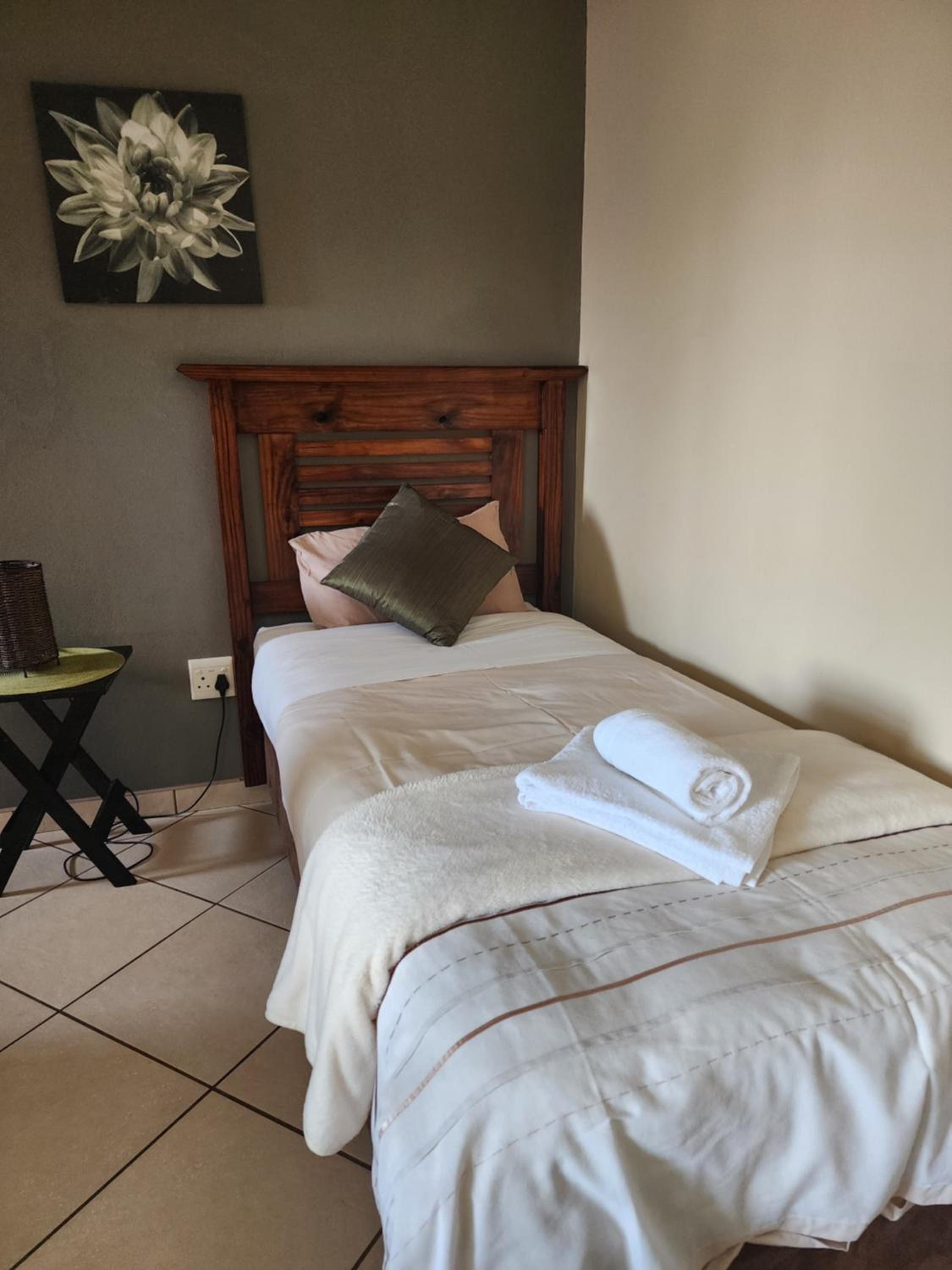Double Room with Garden View - Photo 3