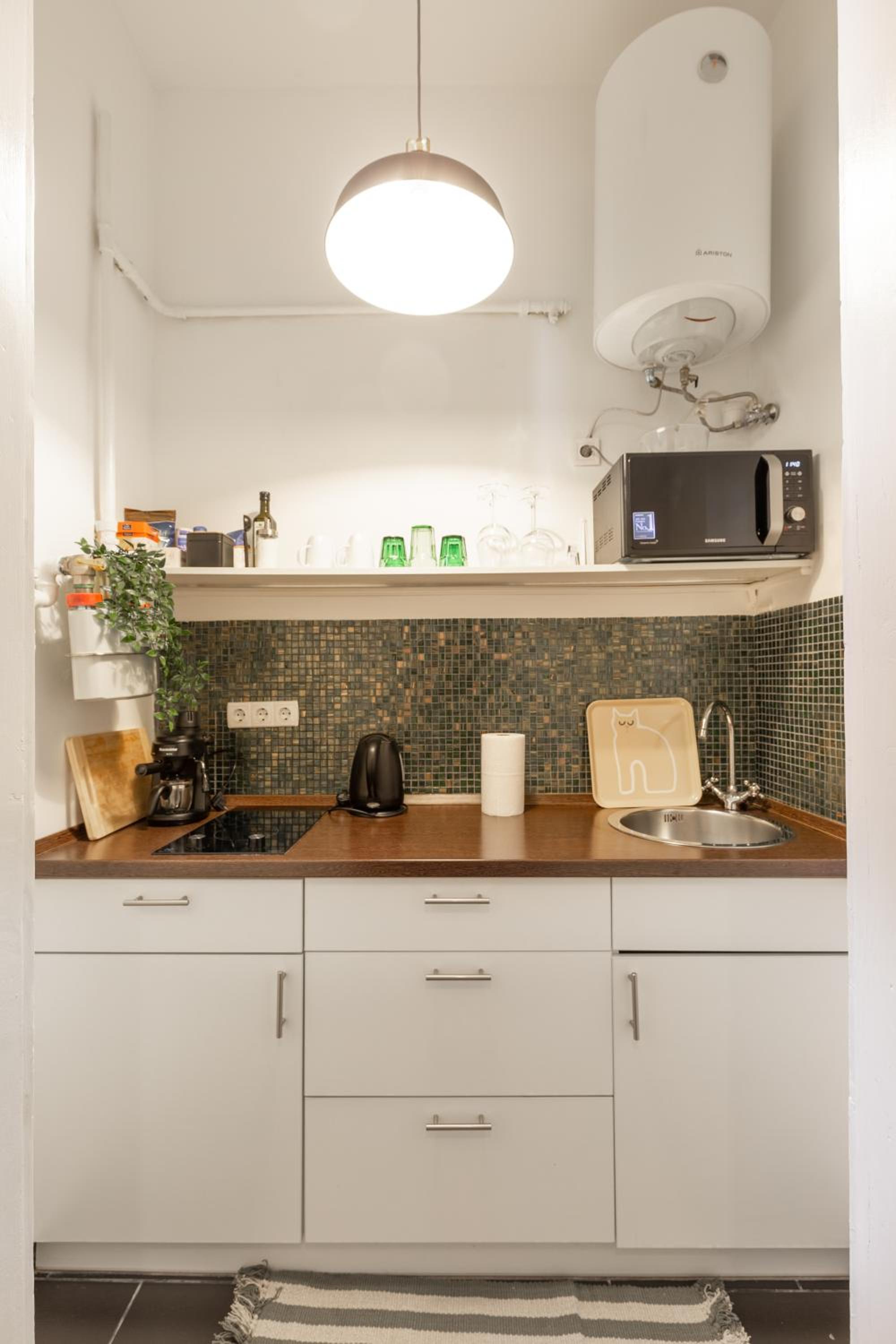 One-Bedroom Apartment - Photo 20