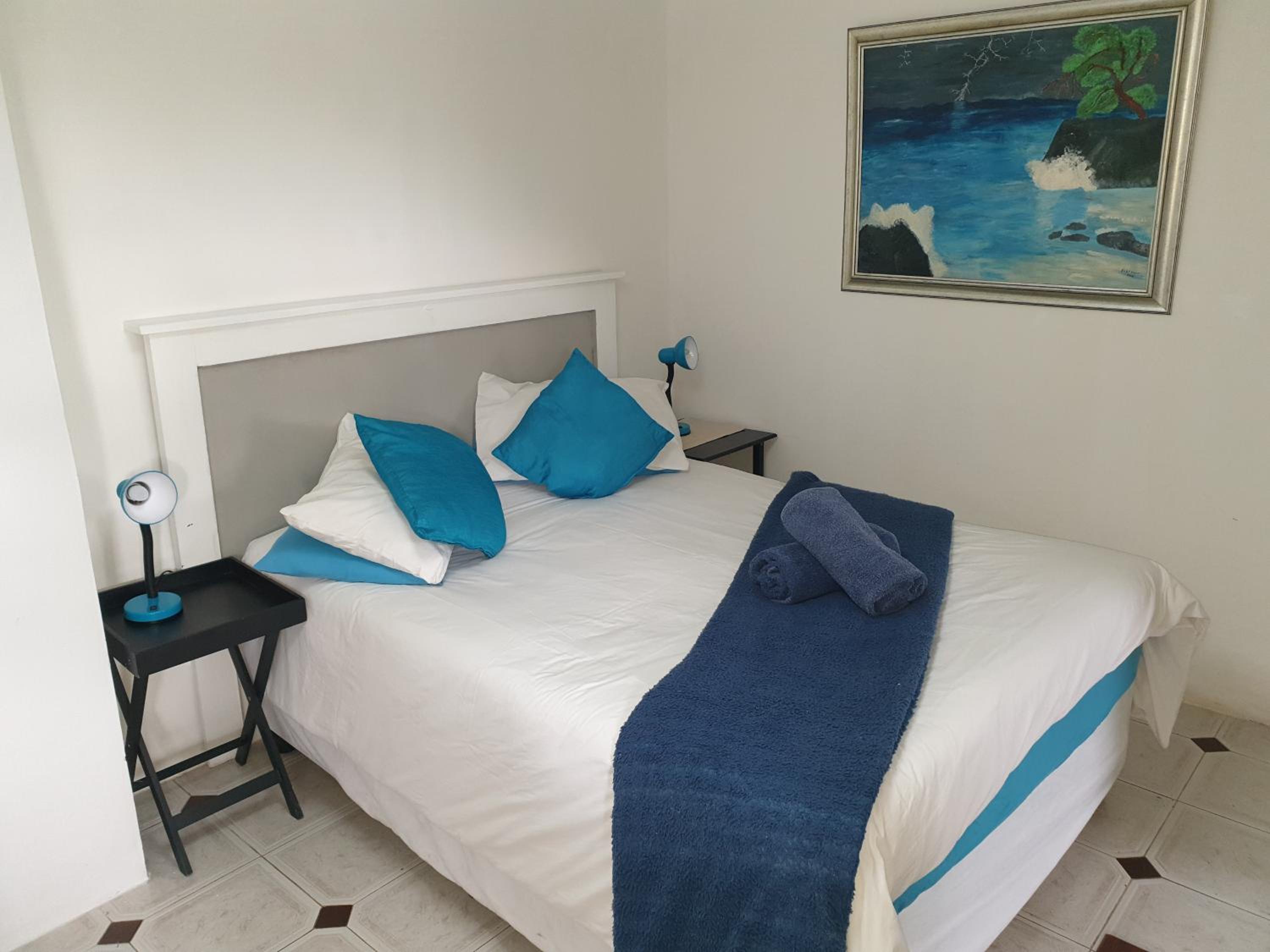 Standard Queen Room photo 3