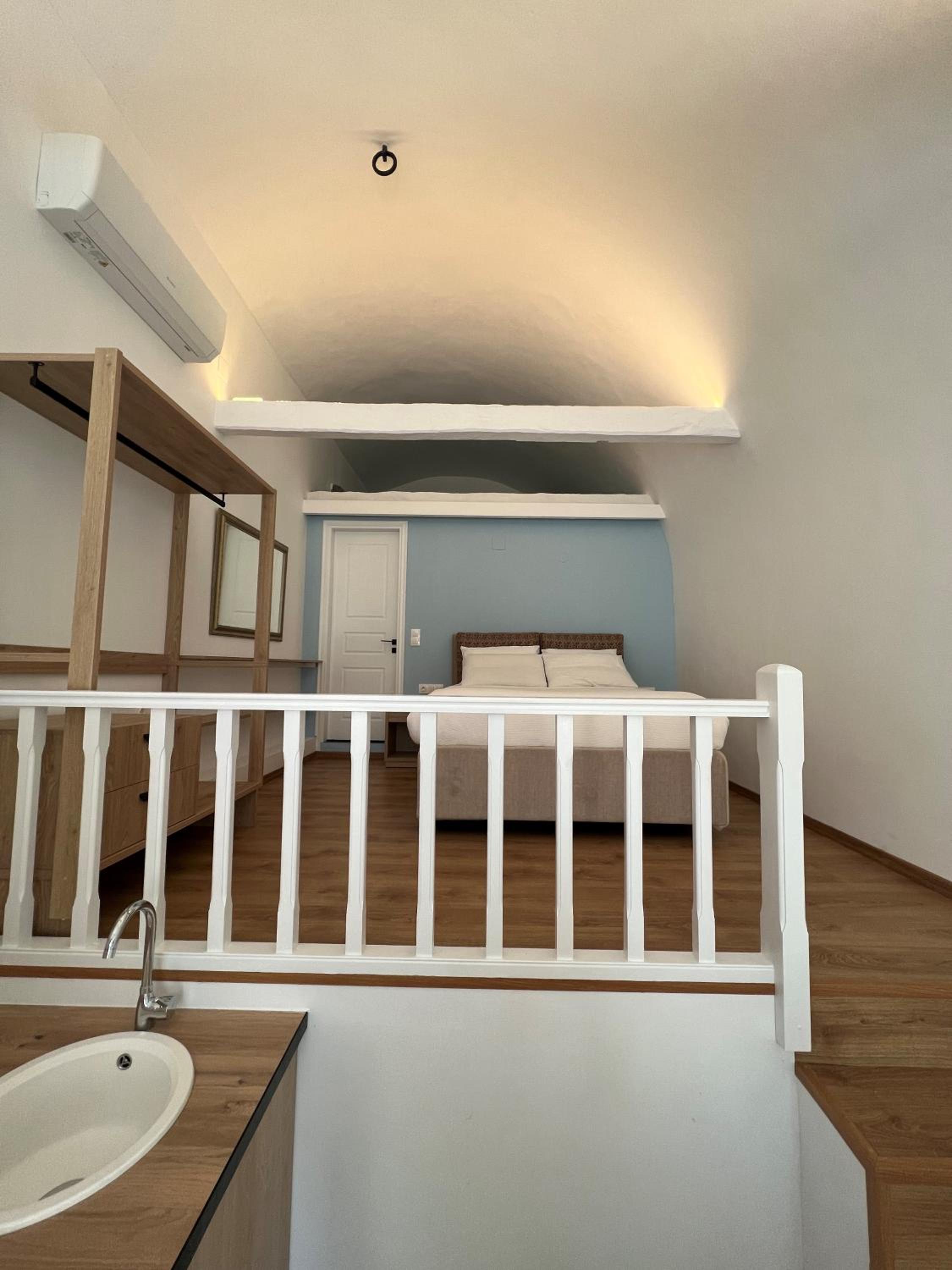 Deluxe Suite with Sea View photo 1