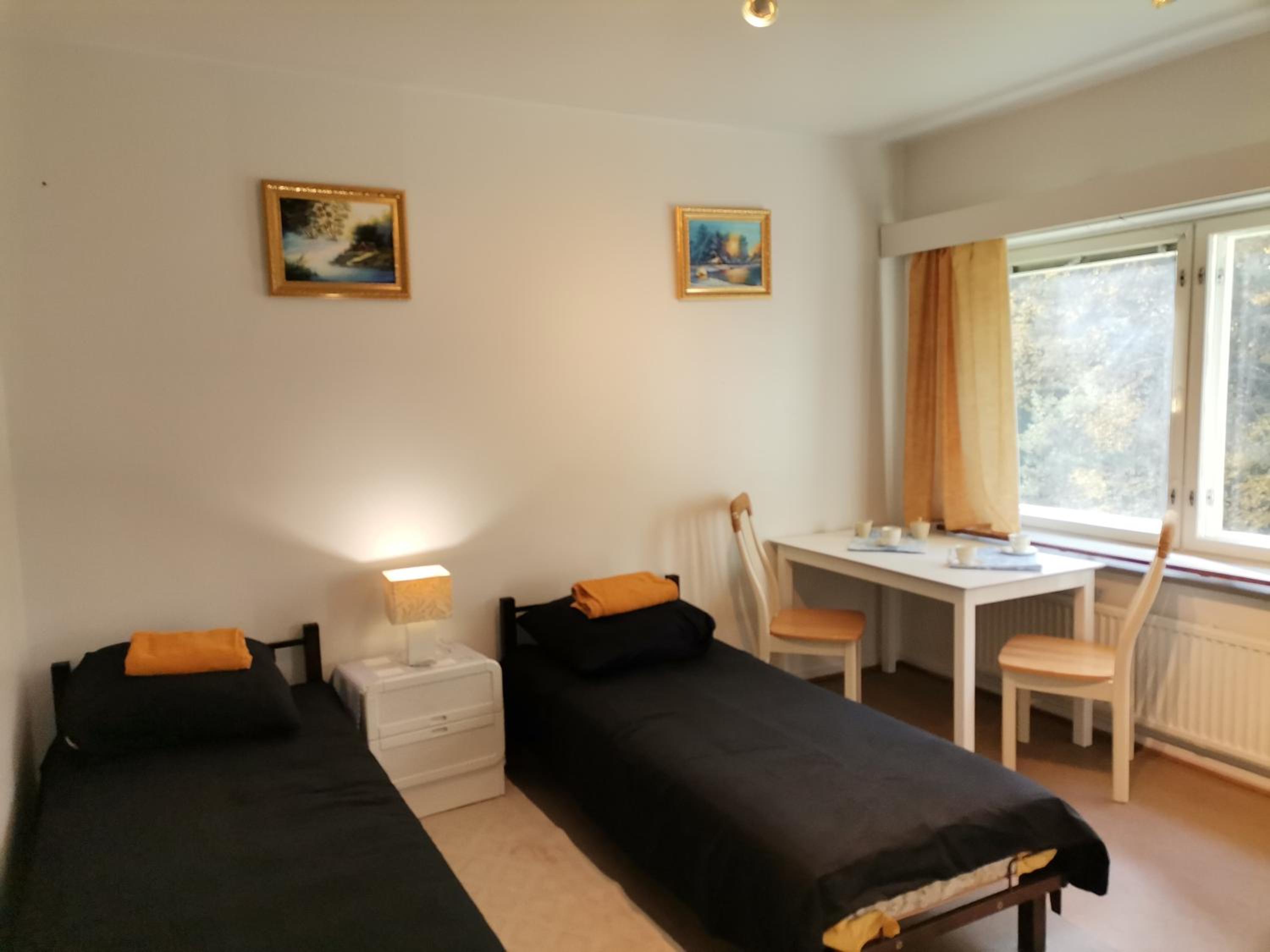 One-Bedroom Apartment photo 1